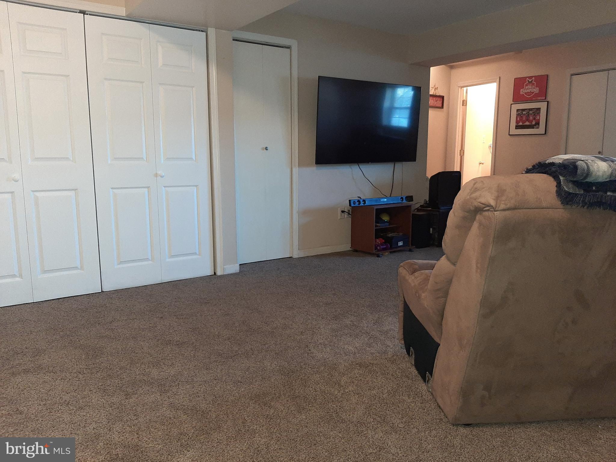 ROBIN MEADOWS - Residential