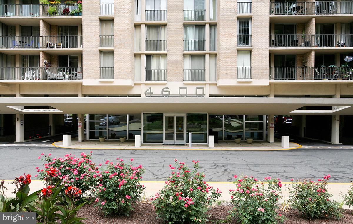 THE CARLTON - Residential Lease