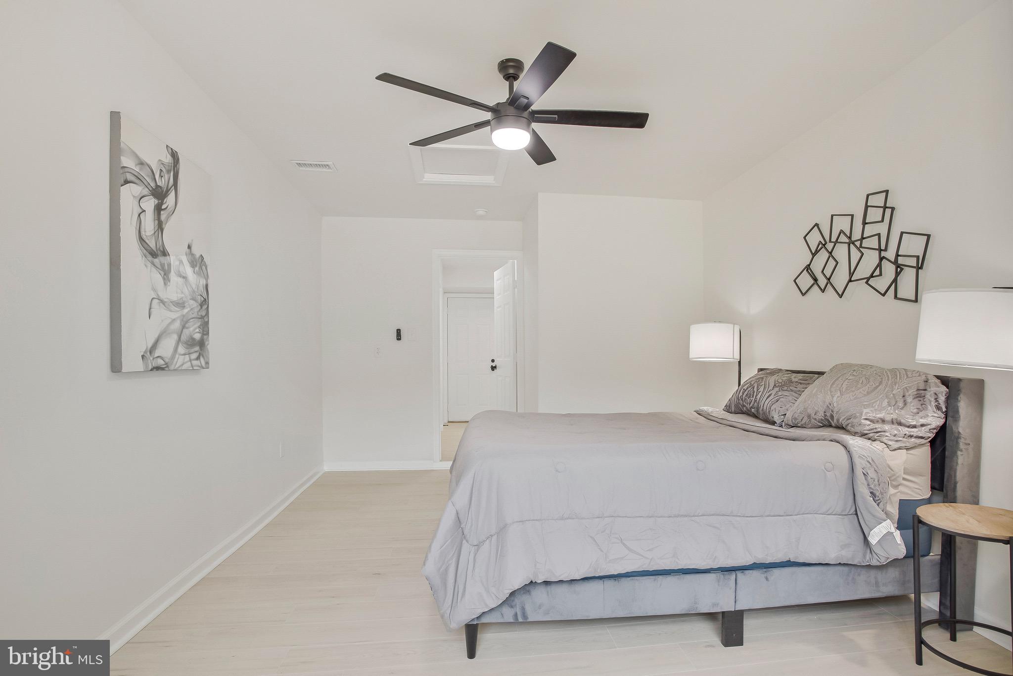 RAMBLING HILLS - Residential