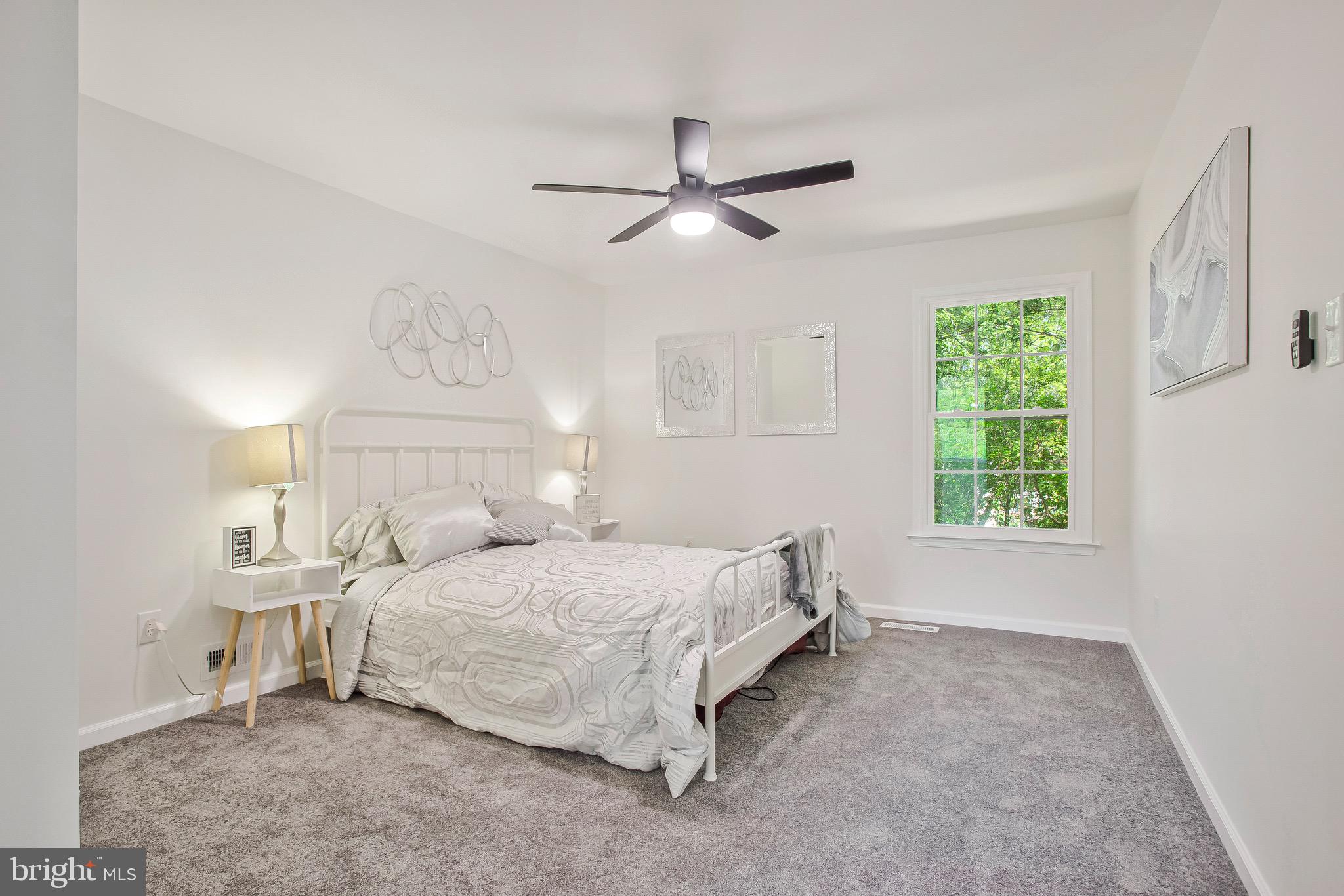 RAMBLING HILLS - Residential