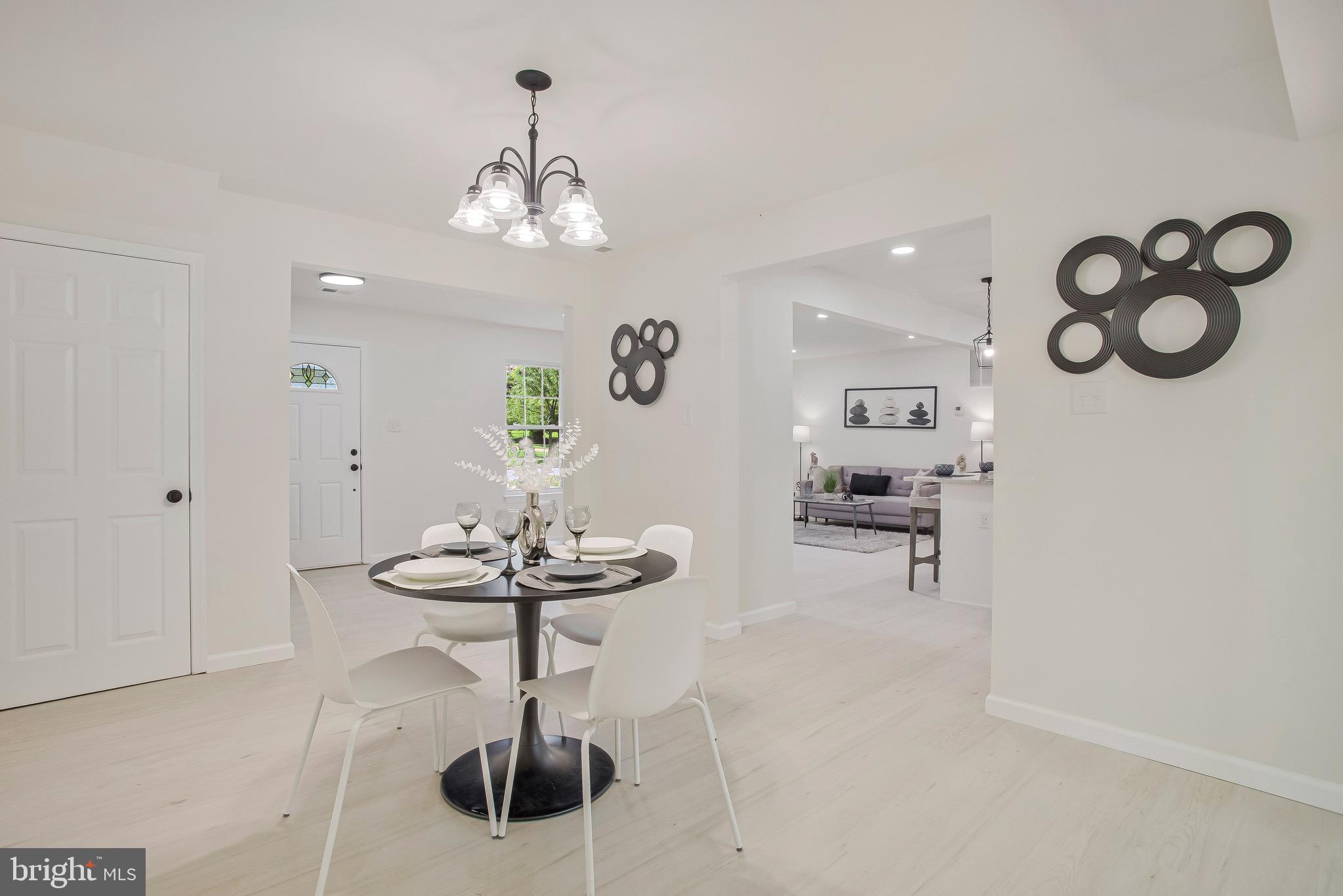 RAMBLING HILLS - Residential