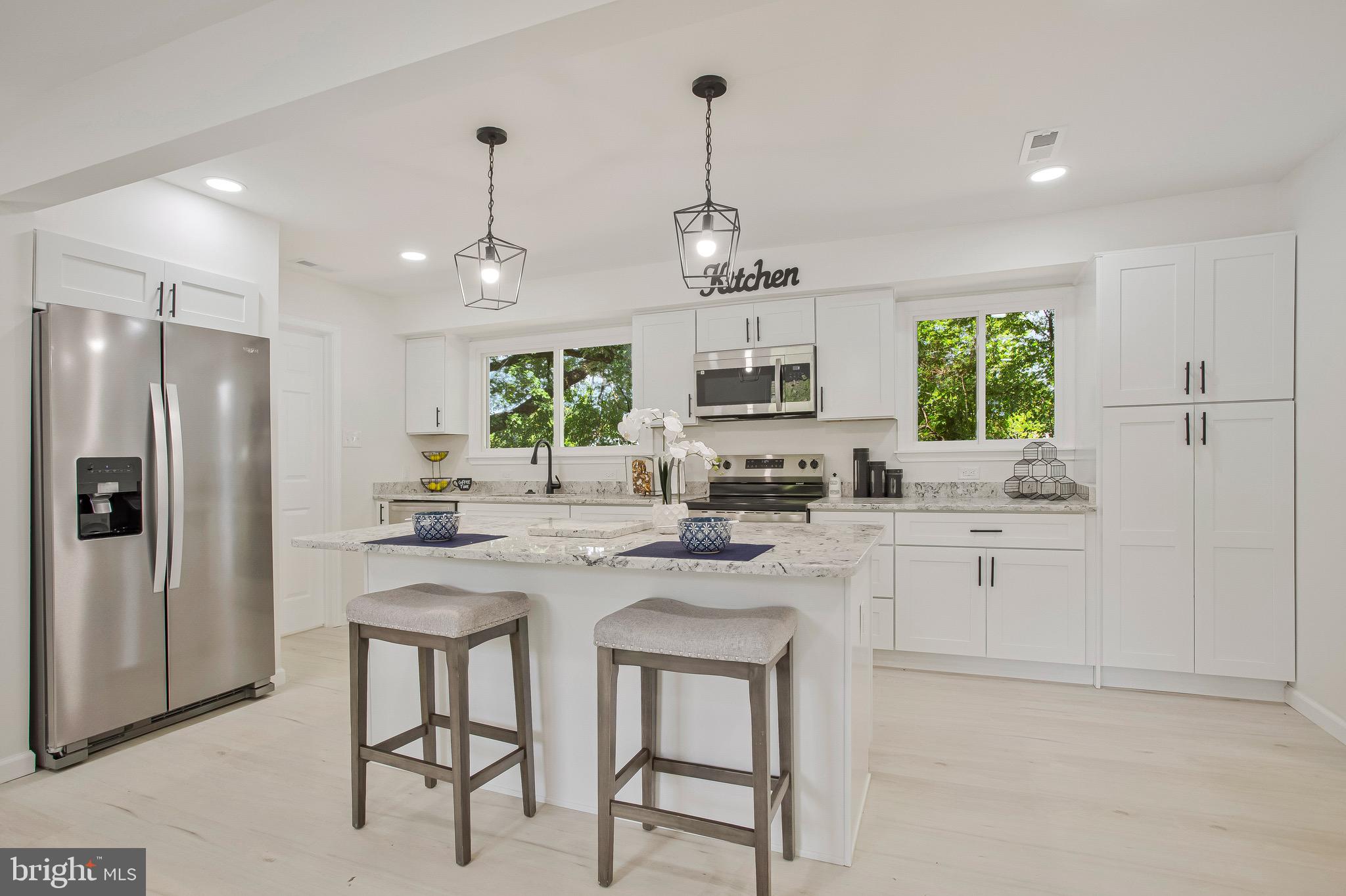 RAMBLING HILLS - Residential