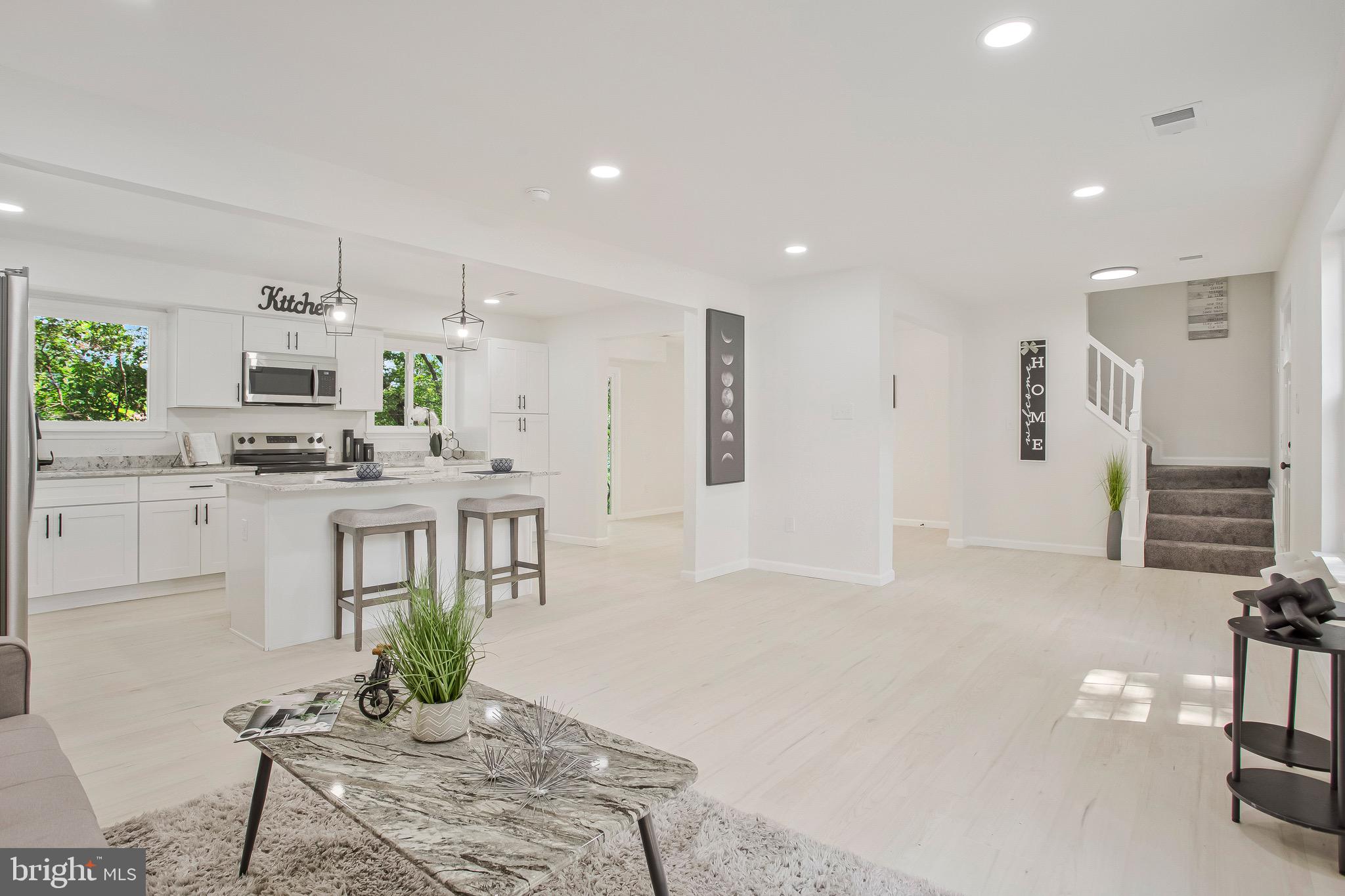 RAMBLING HILLS - Residential