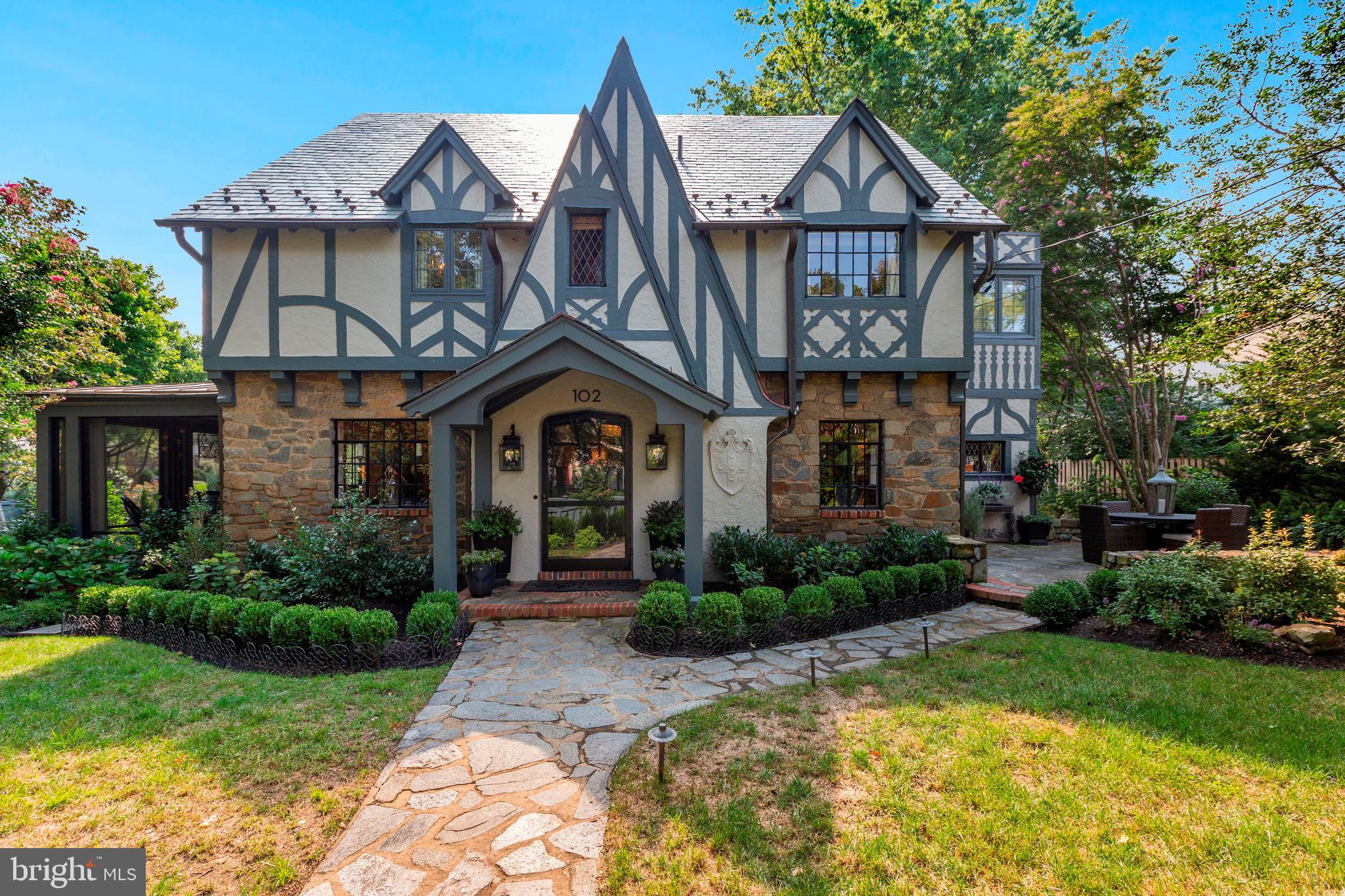 CHEVY CHASE VILLAGE - Residential