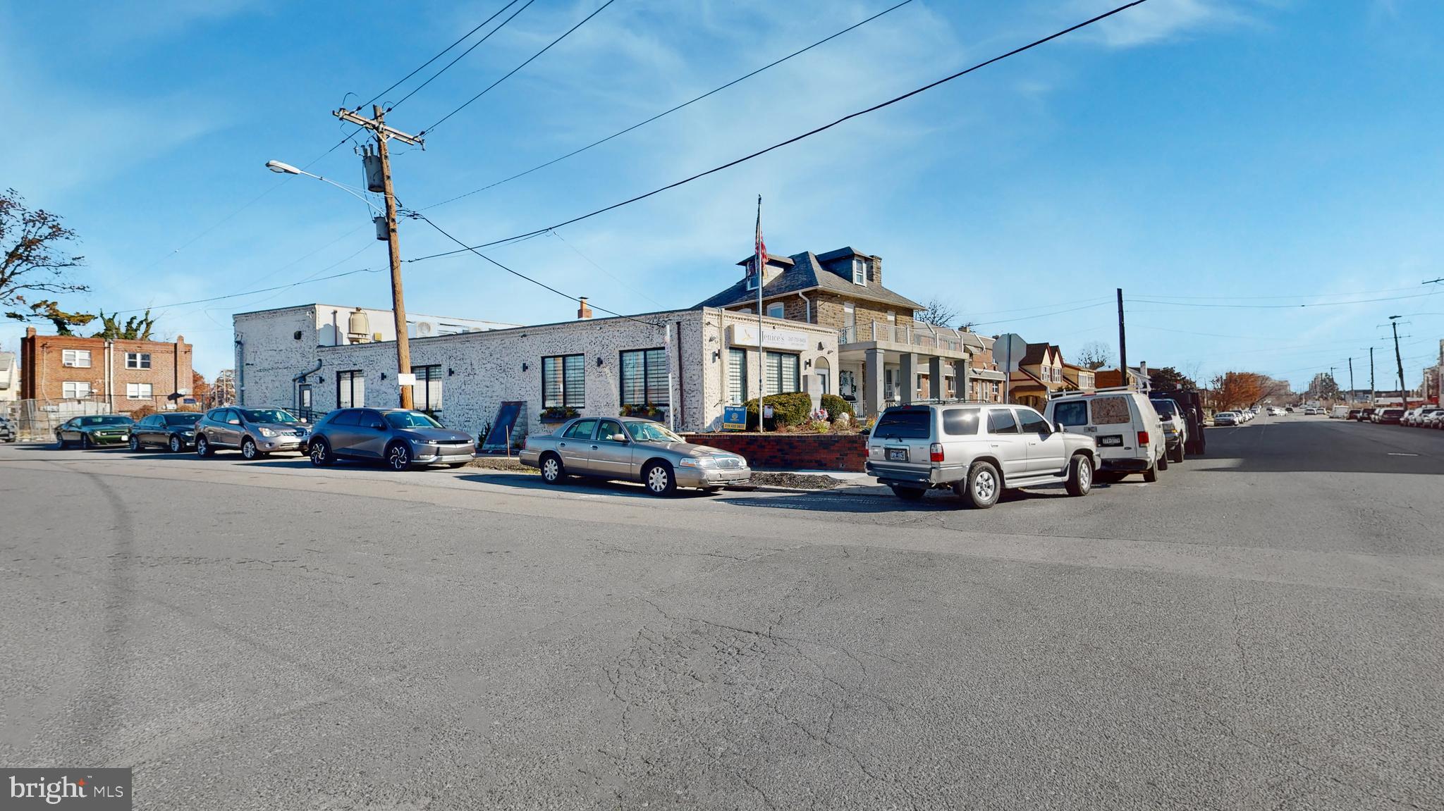 301 E GODFREY AVENUE