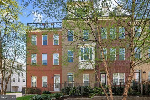 153 KANDINSKY LOOP SILVER SPRING MD 20906