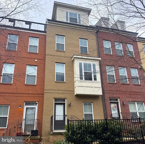 153 KANDINSKY LOOP SILVER SPRING MD 20906