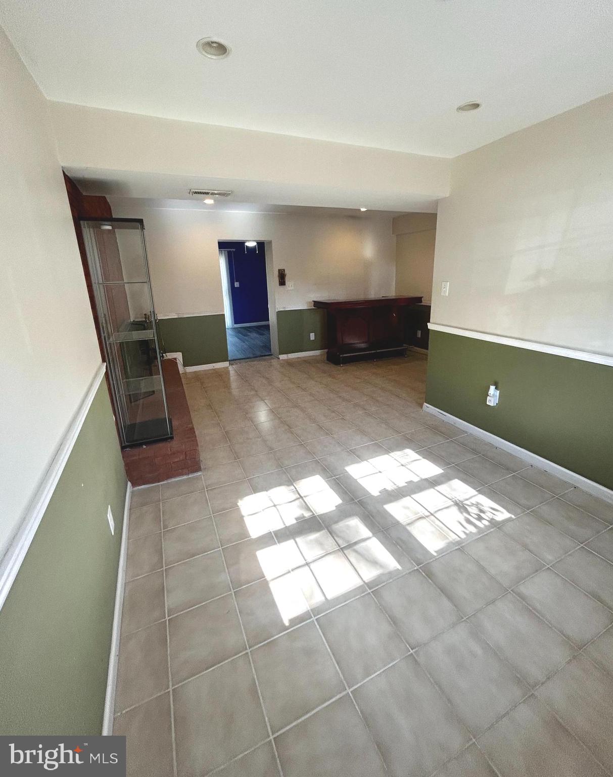 DANIA HILLS - Residential