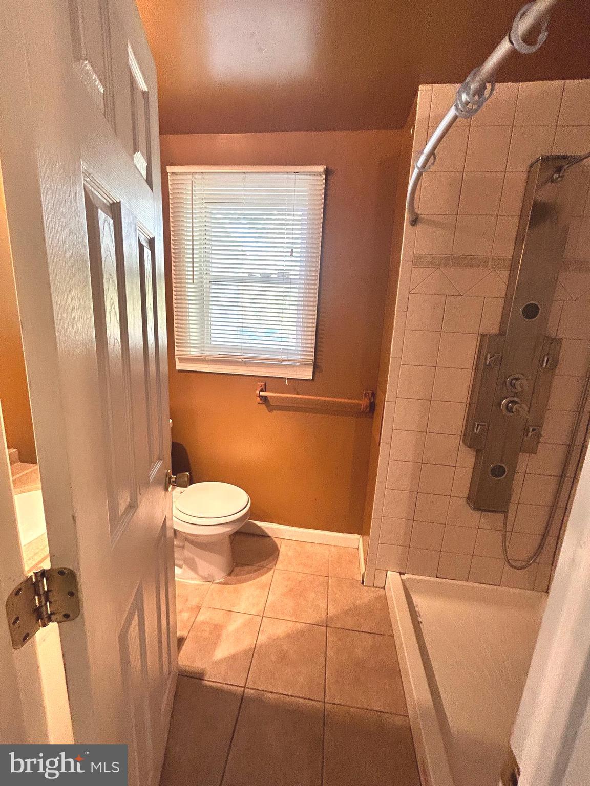 DANIA HILLS - Residential