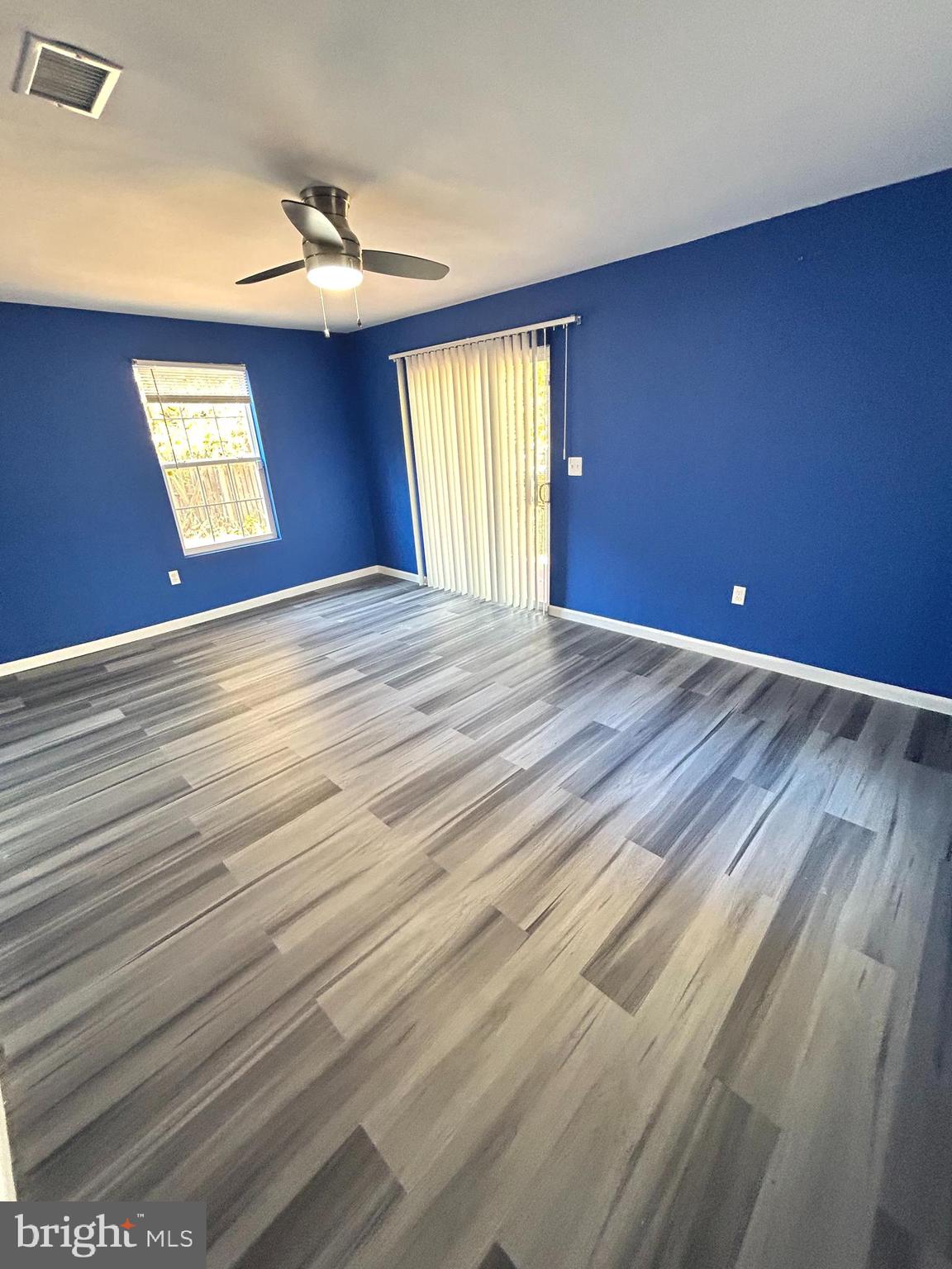 DANIA HILLS - Residential