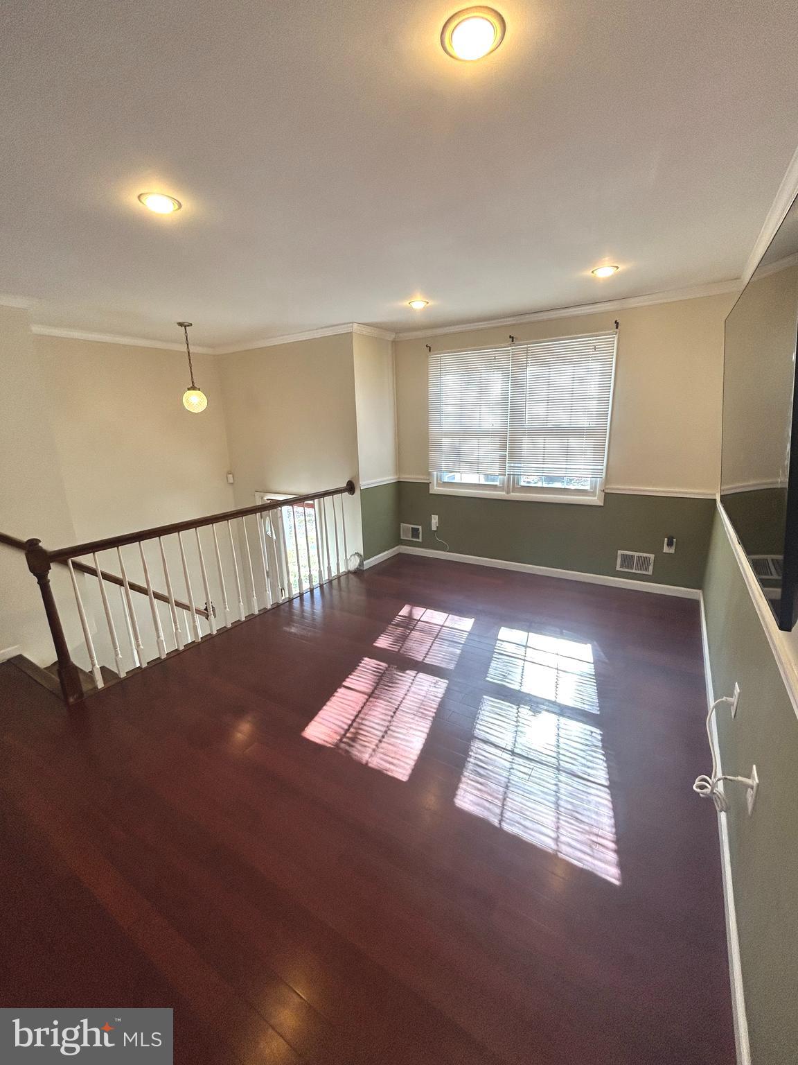 DANIA HILLS - Residential