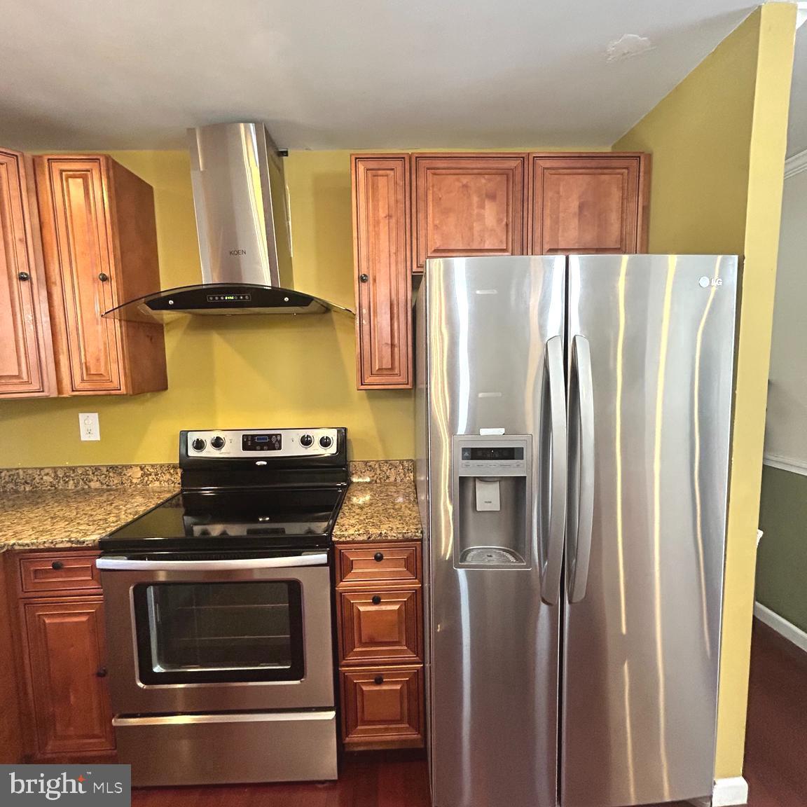 DANIA HILLS - Residential