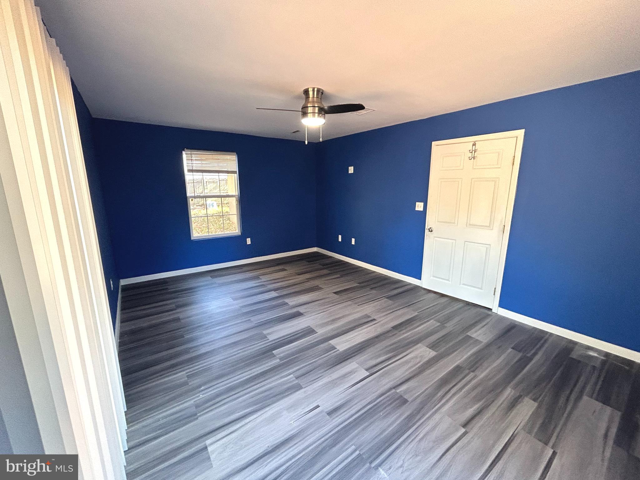 DANIA HILLS - Residential