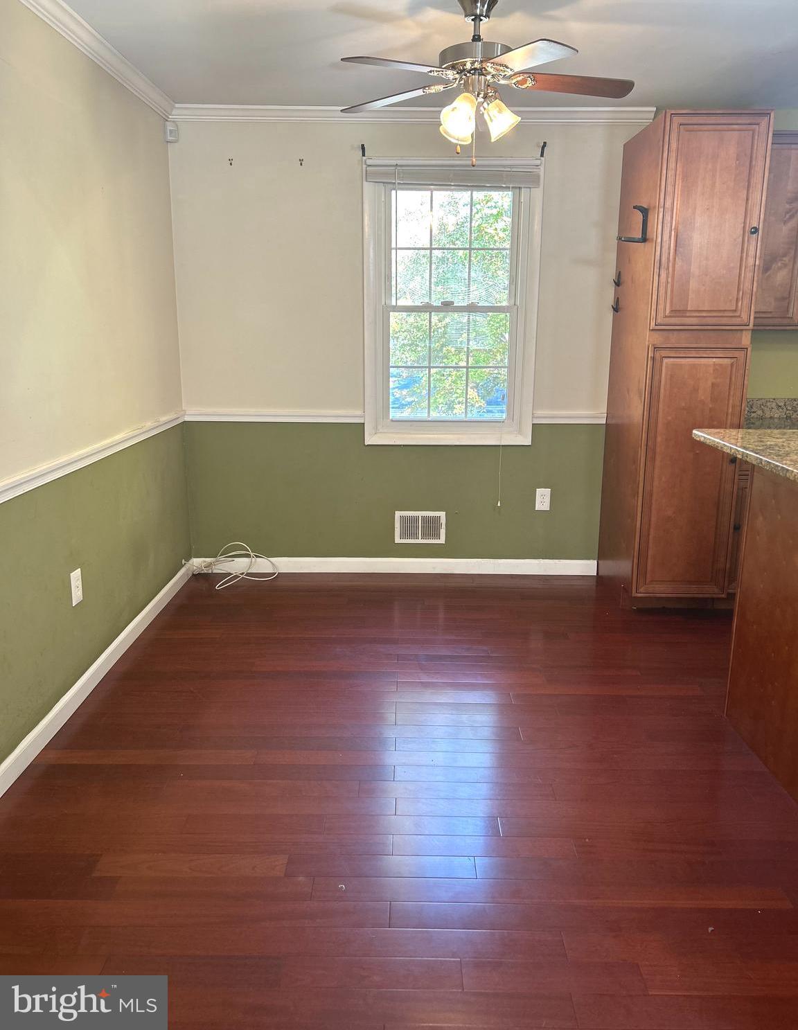 DANIA HILLS - Residential