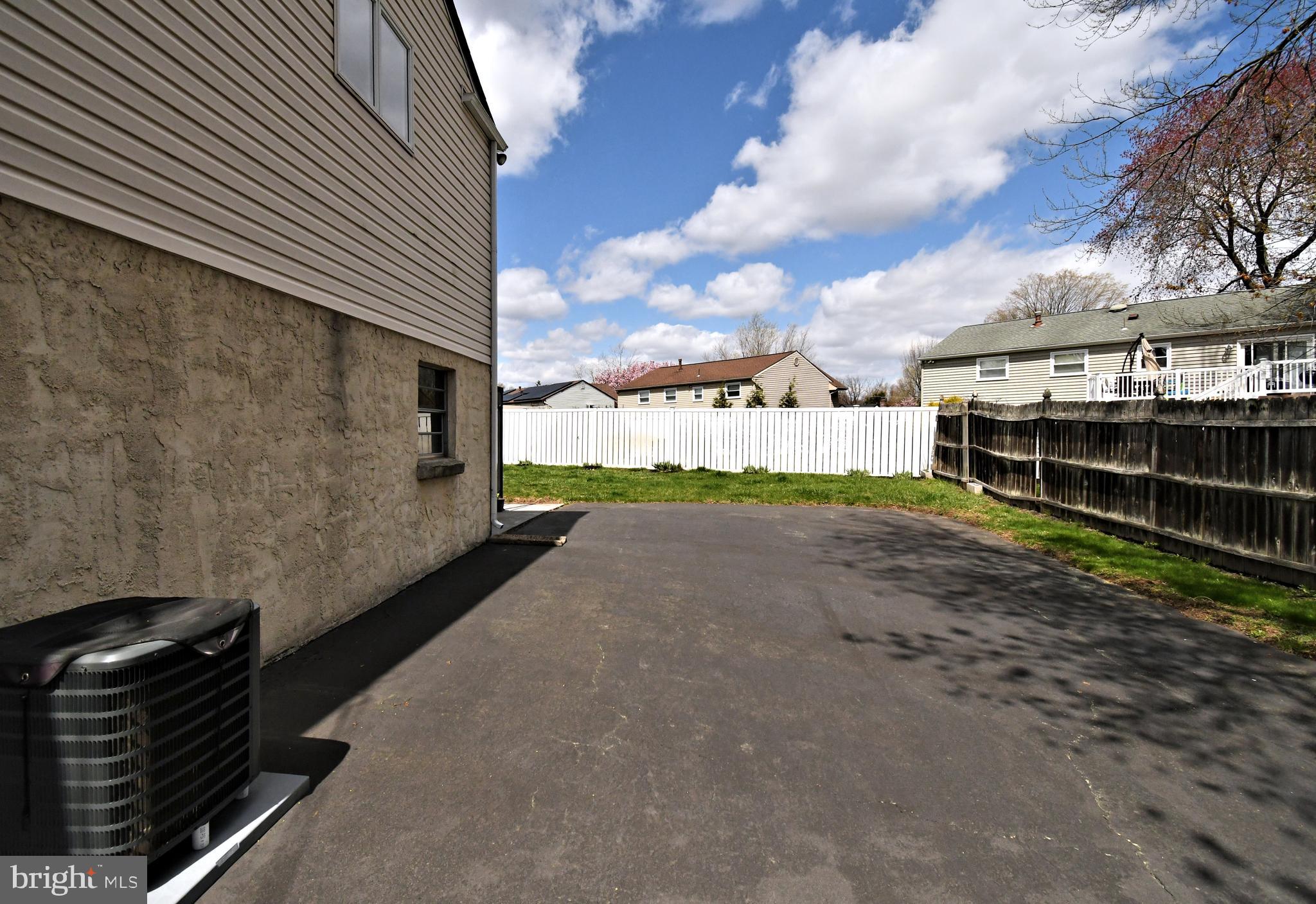 PALOMINO FARMS - Residential