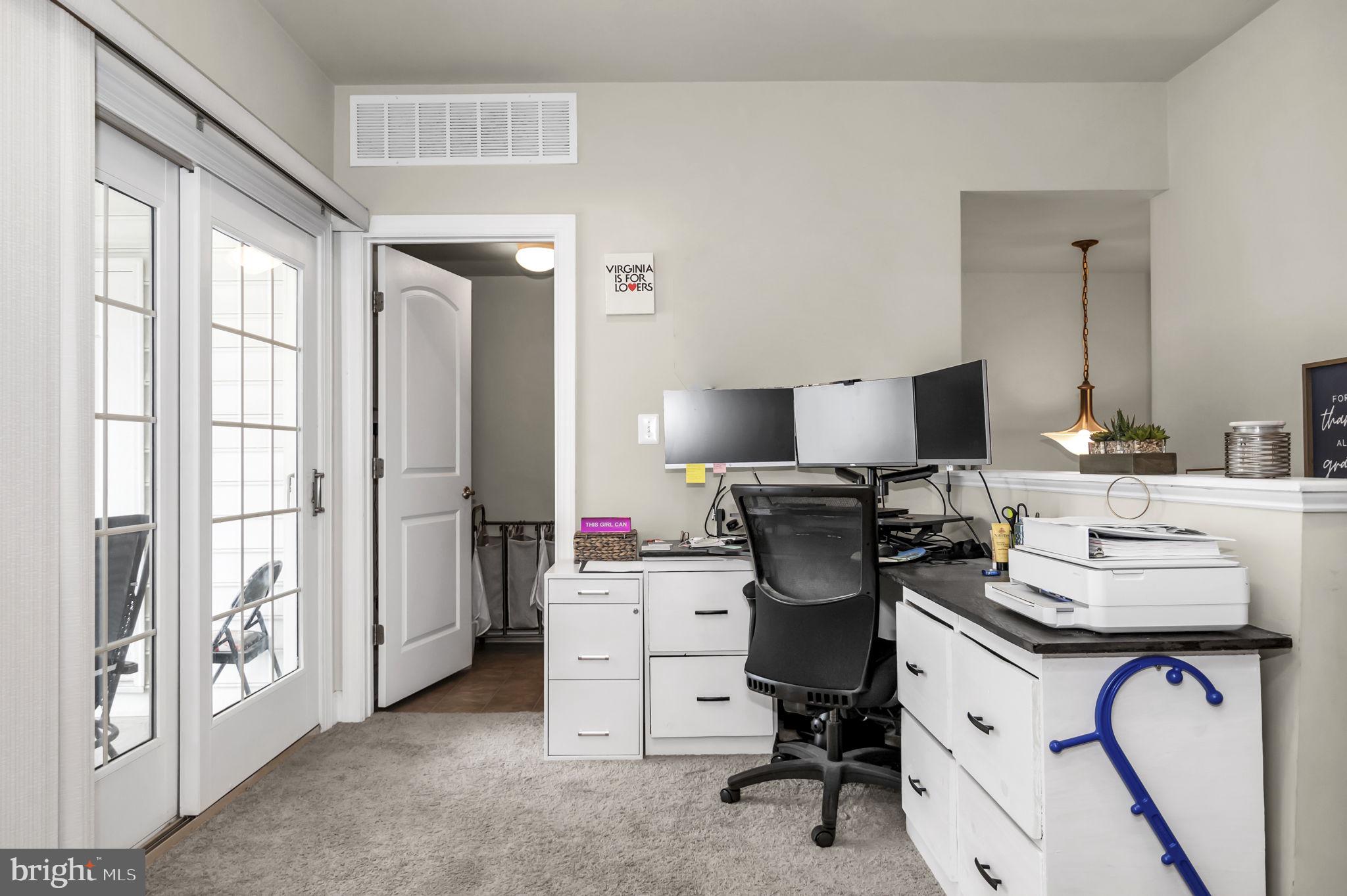 POTOMAC CLUB CONDOMINIUMS - Residential