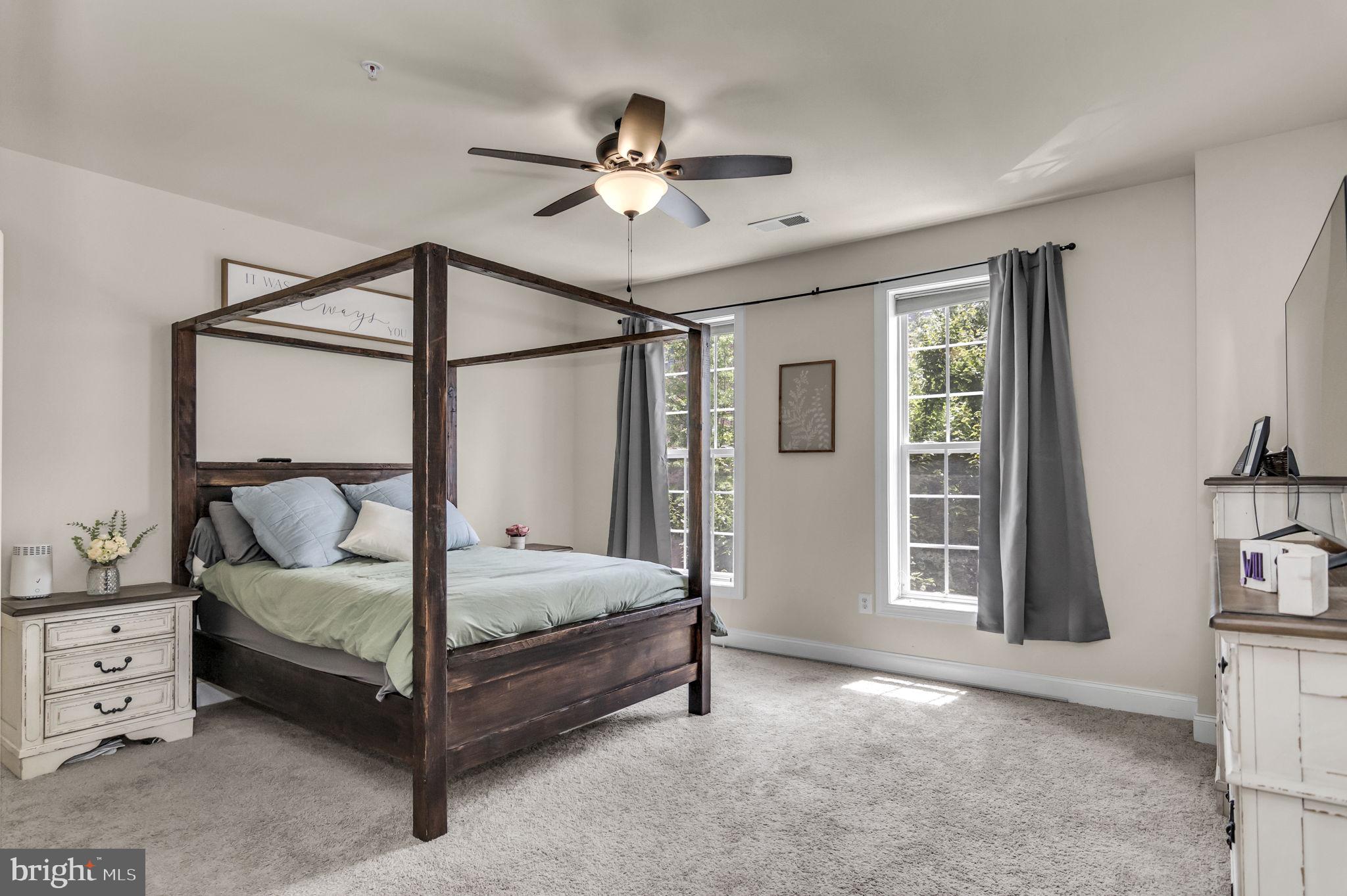 POTOMAC CLUB CONDOMINIUMS - Residential