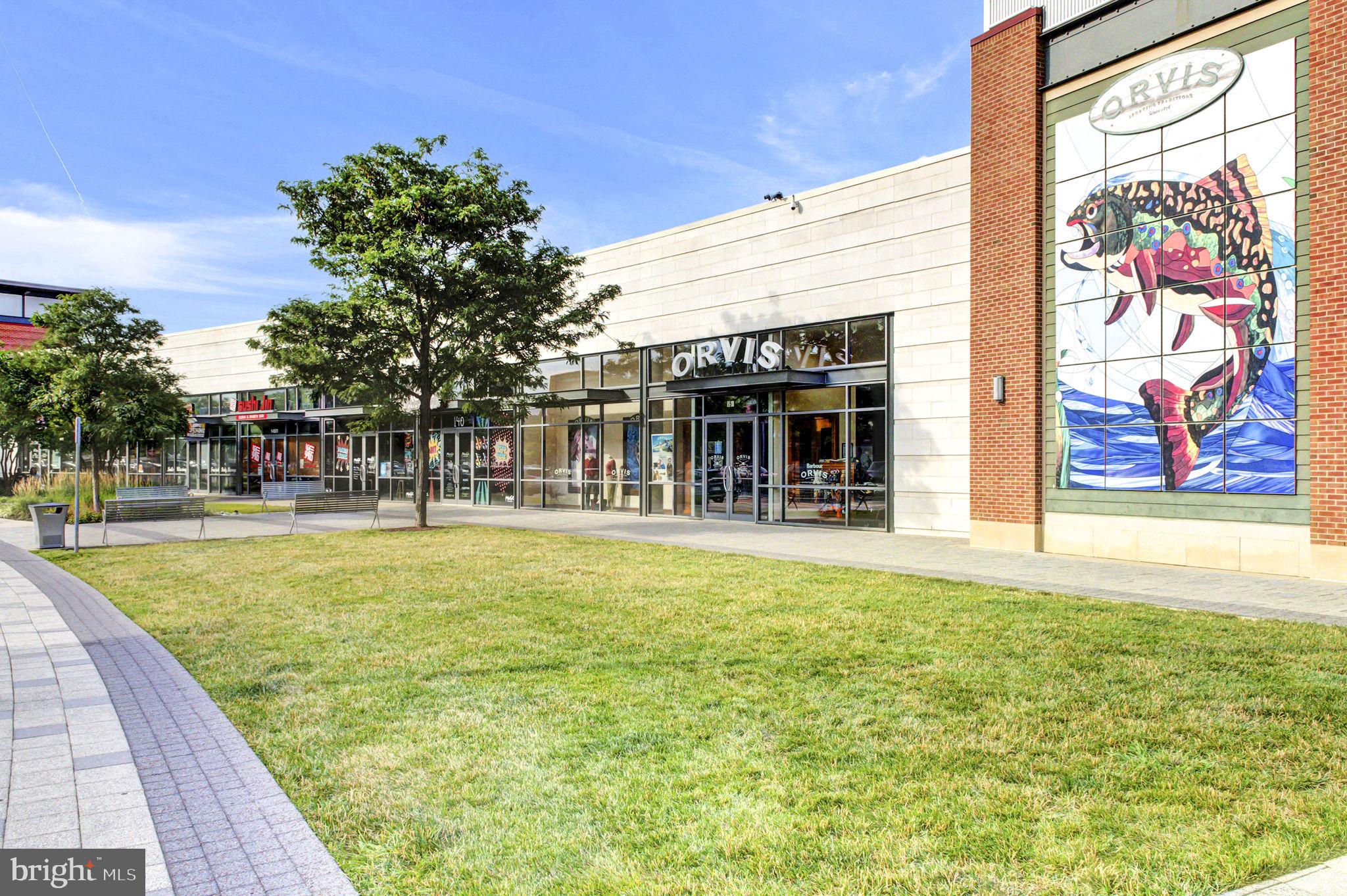 POTOMAC CLUB CONDOMINIUMS - Residential