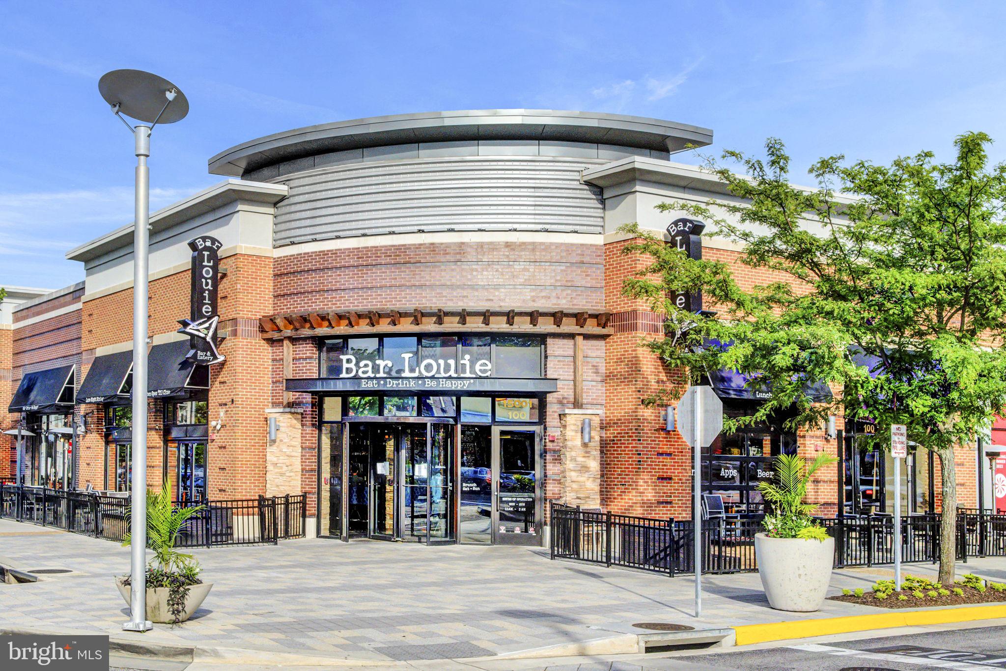 POTOMAC CLUB CONDOMINIUMS - Residential