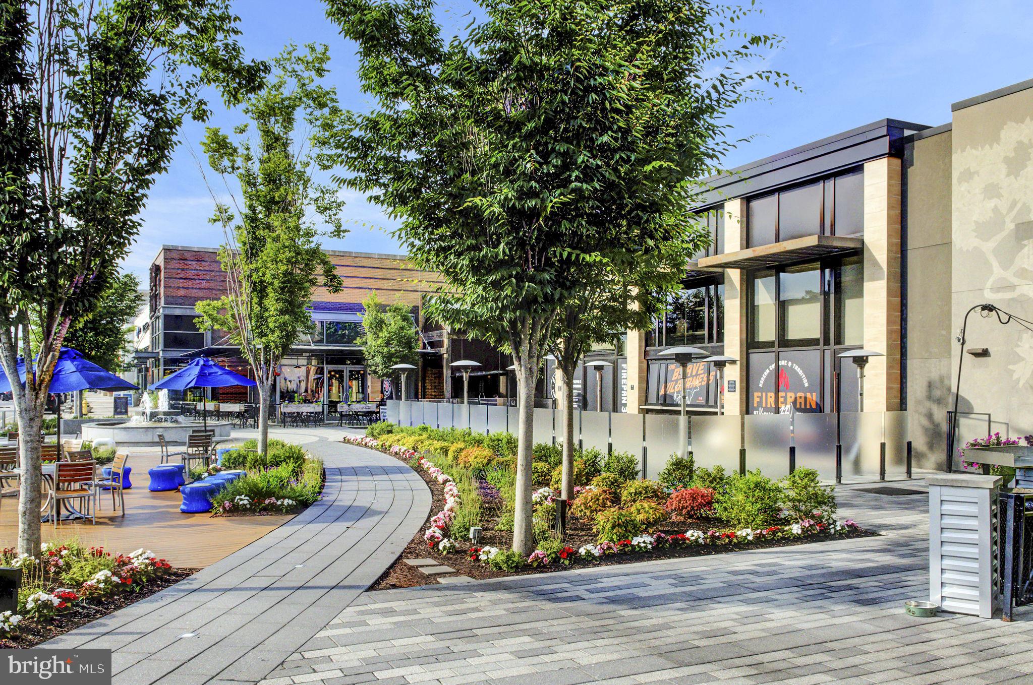 POTOMAC CLUB CONDOMINIUMS - Residential