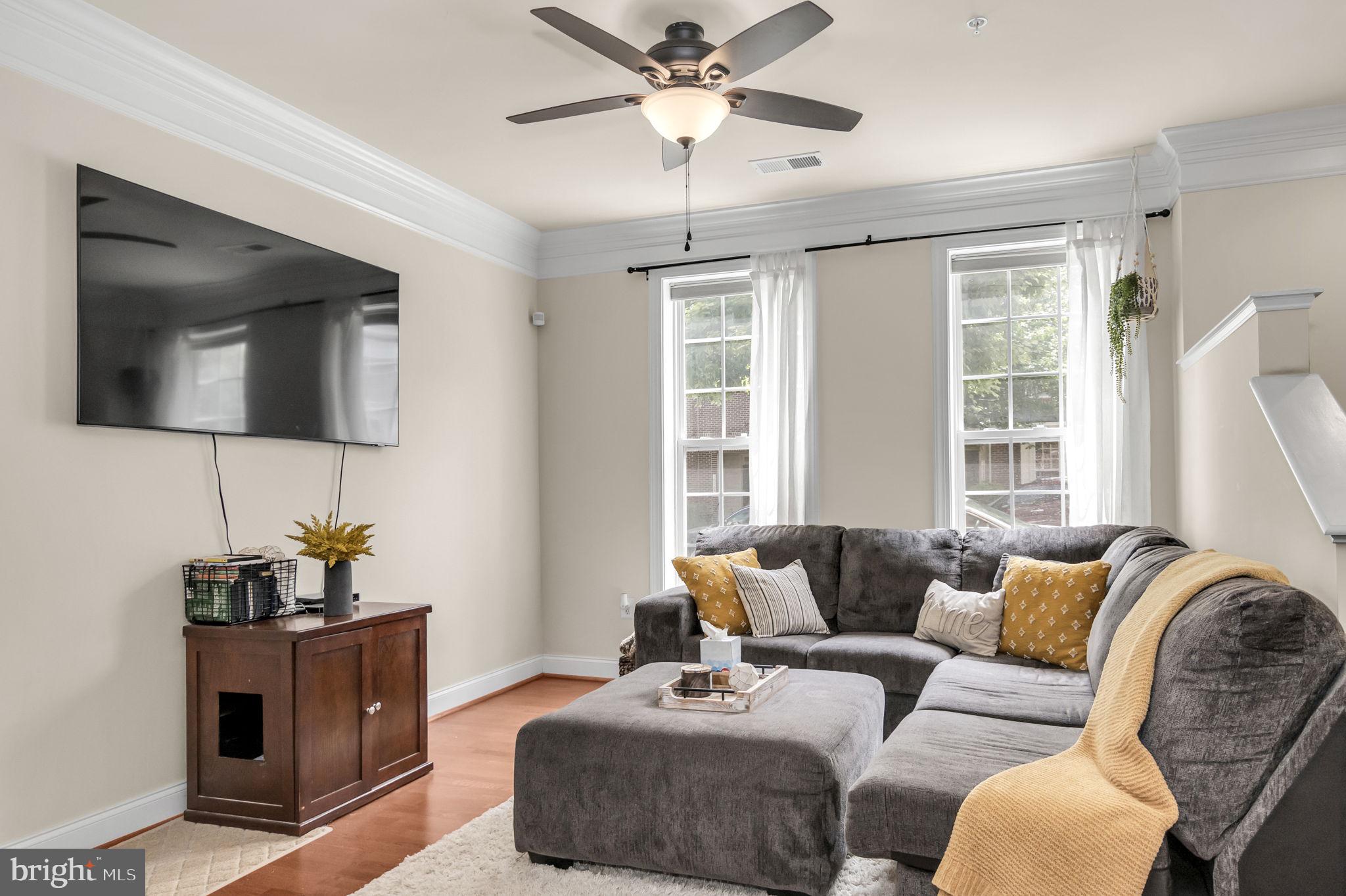 POTOMAC CLUB CONDOMINIUMS - Residential