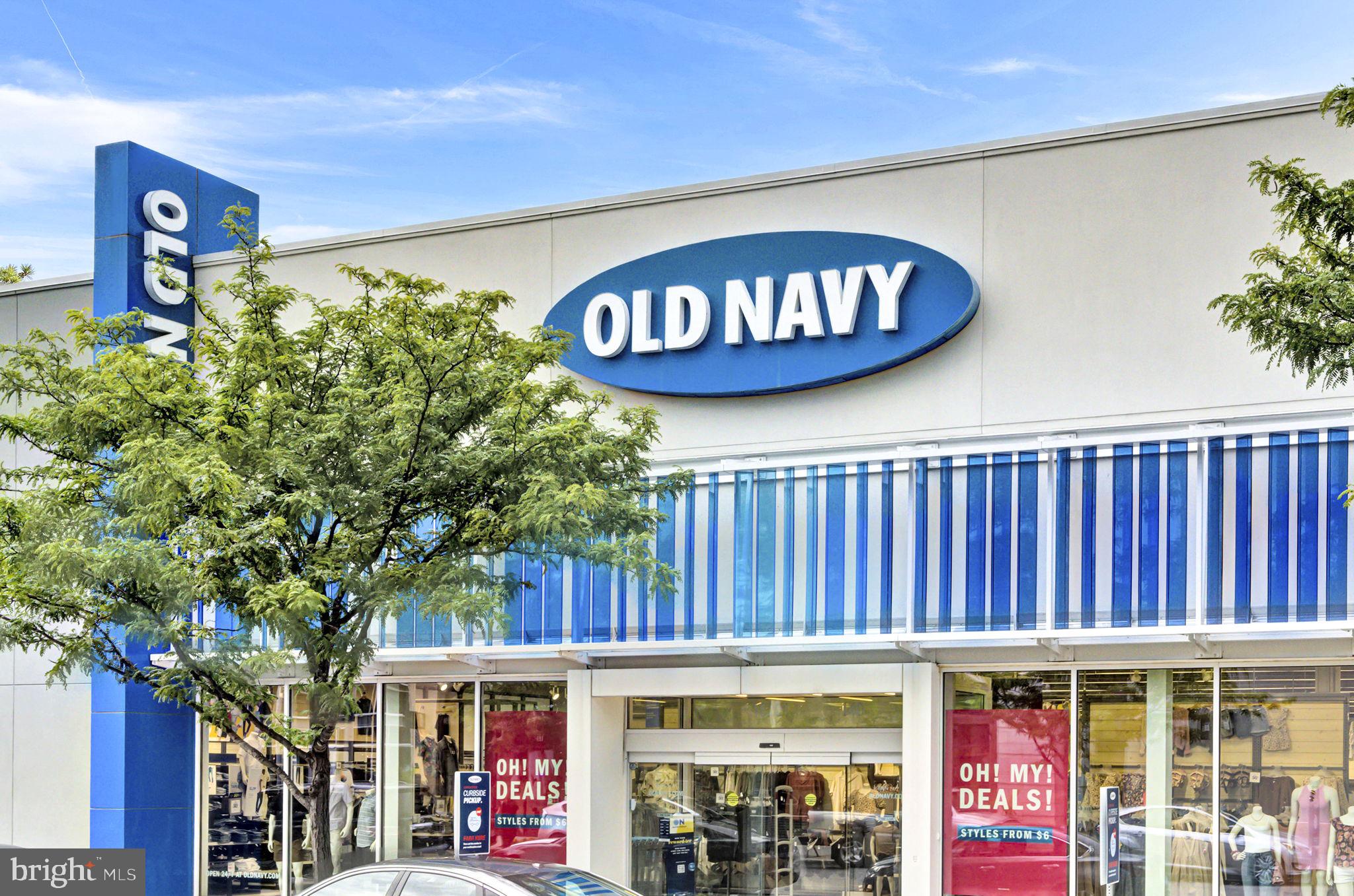 POTOMAC CLUB CONDOMINIUMS - Residential