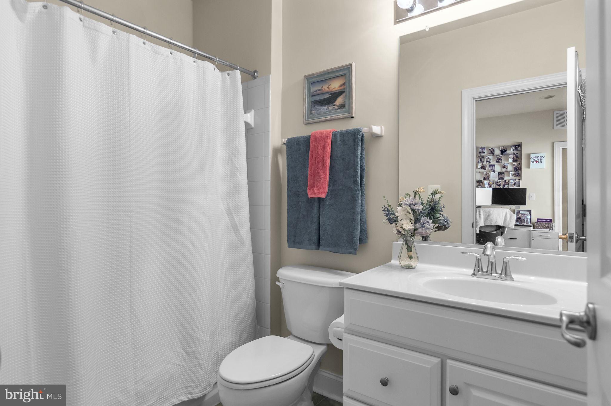 POTOMAC CLUB CONDOMINIUMS - Residential