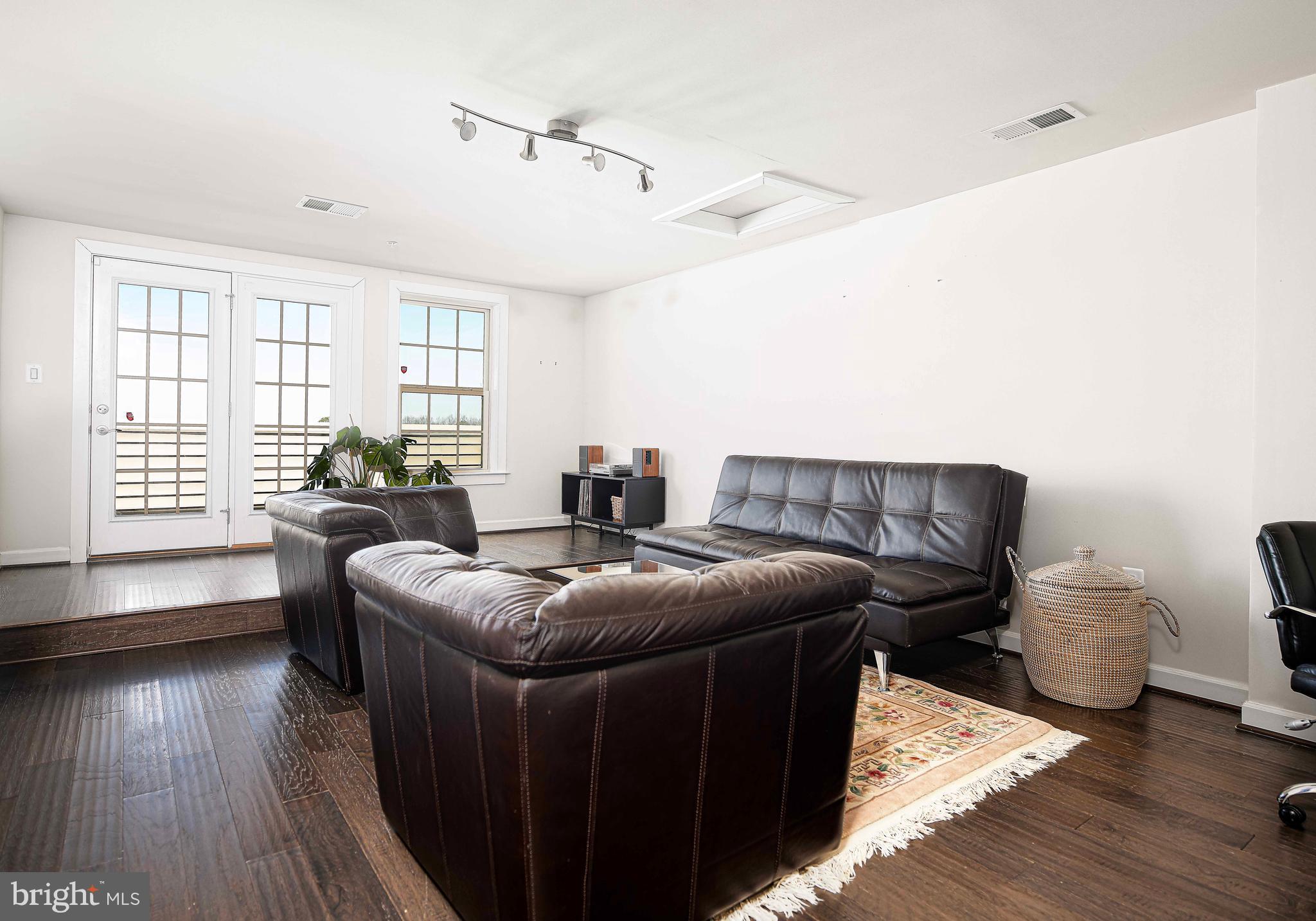 PARKSIDE - Residential