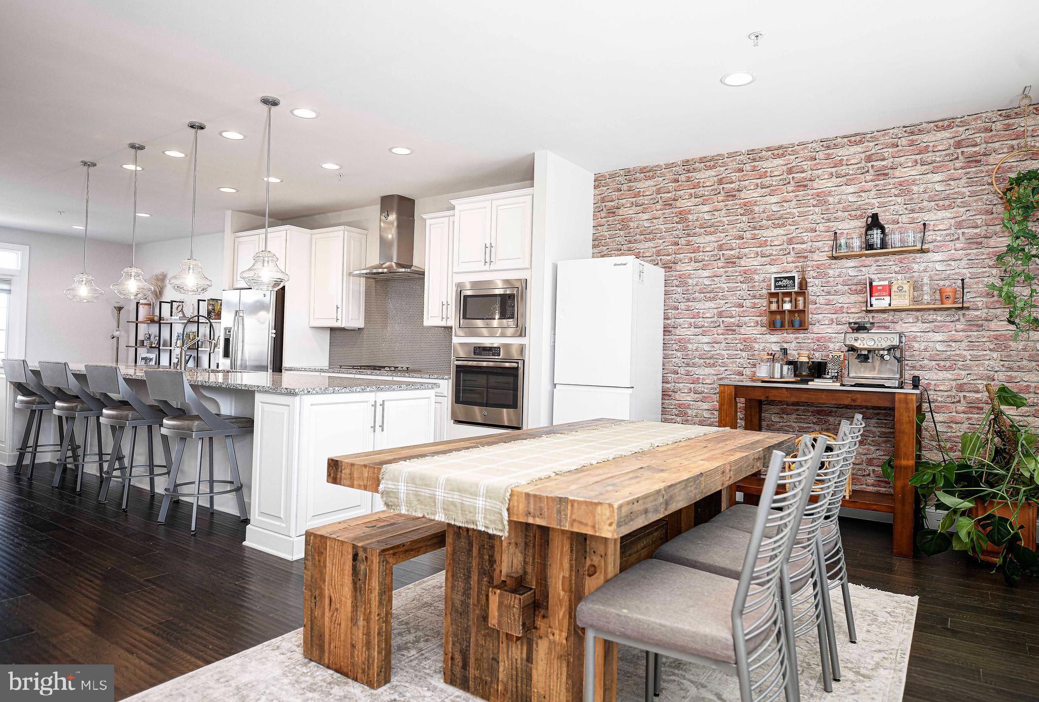 PARKSIDE - Residential