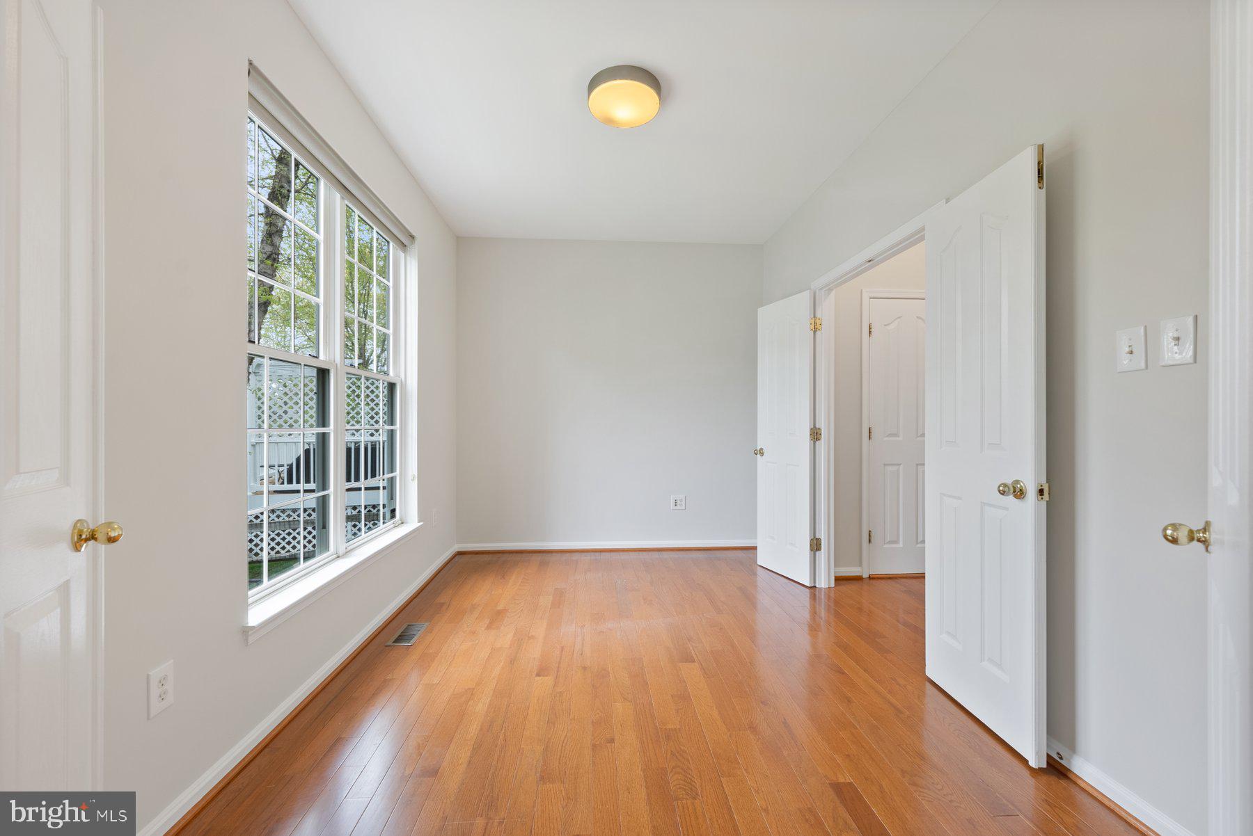 PINEY ORCHARD - Residential