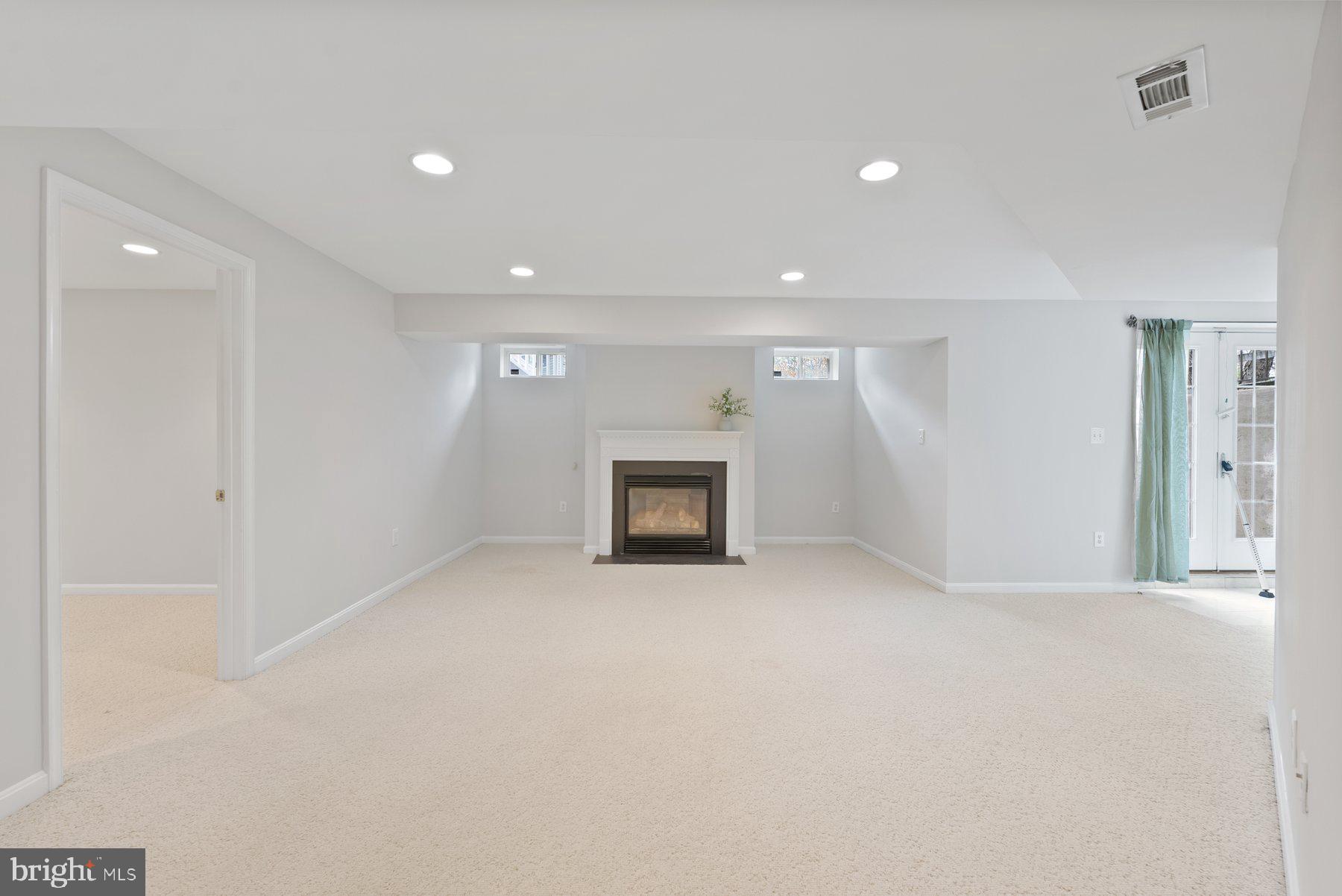 PINEY ORCHARD - Residential