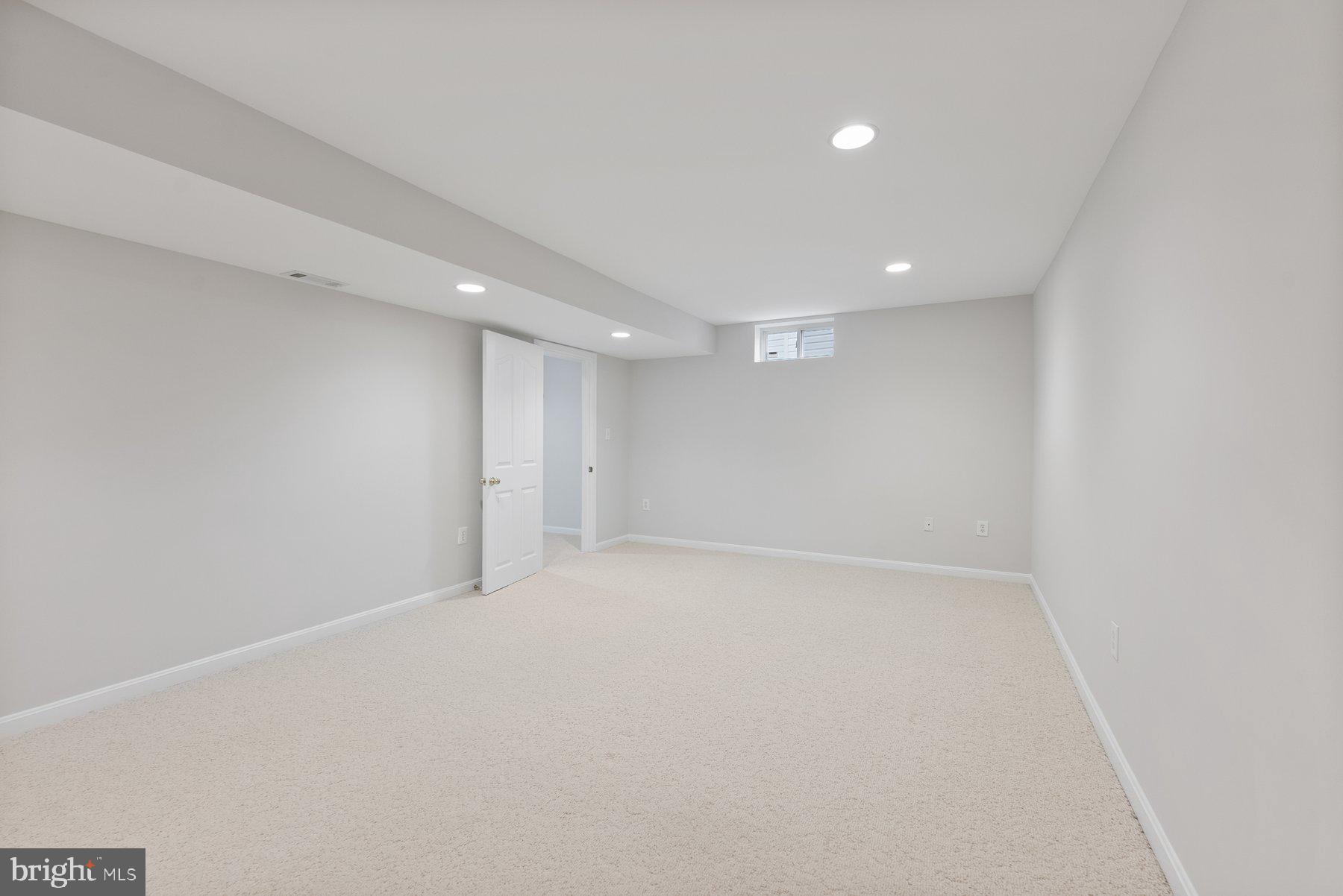 PINEY ORCHARD - Residential