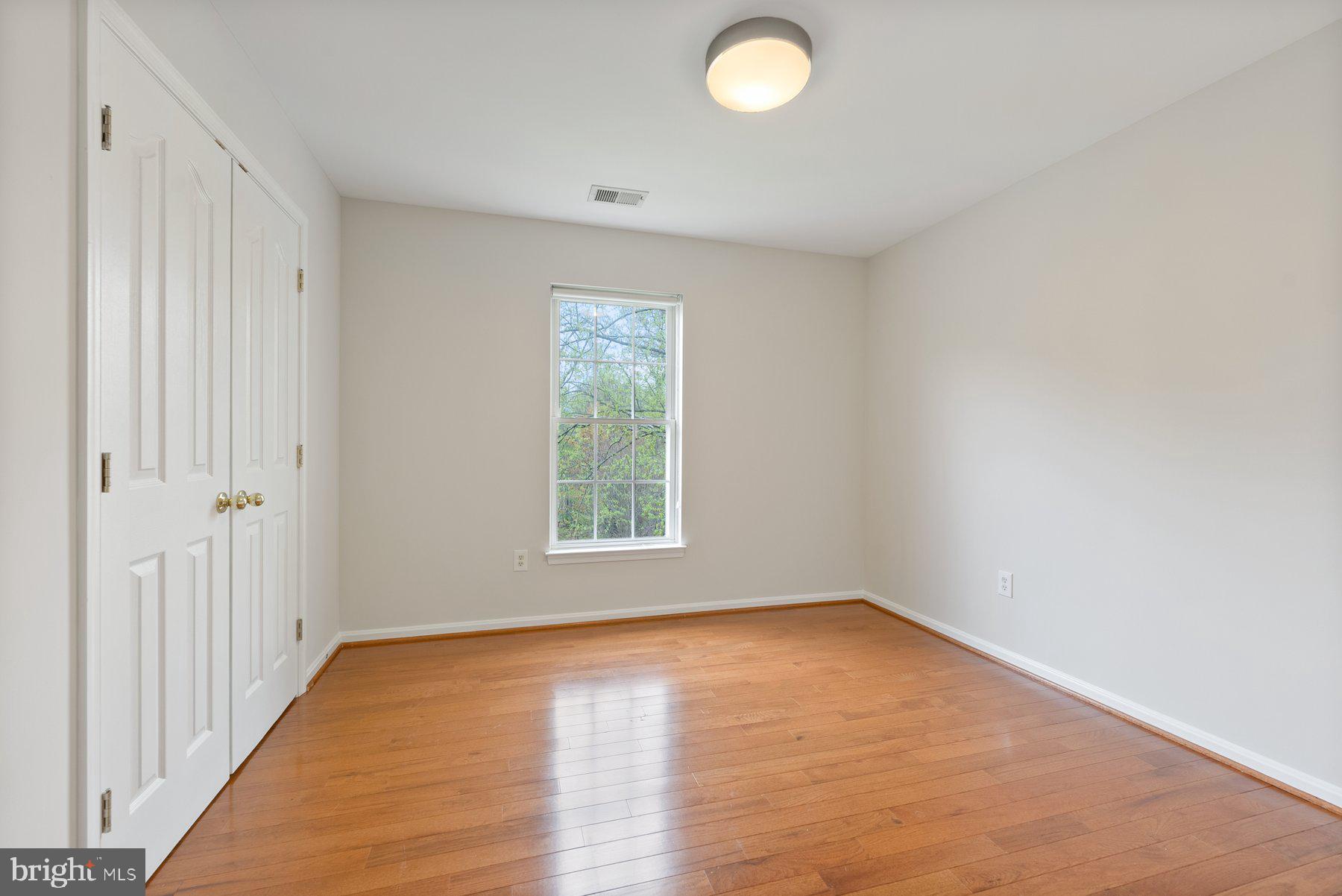 PINEY ORCHARD - Residential