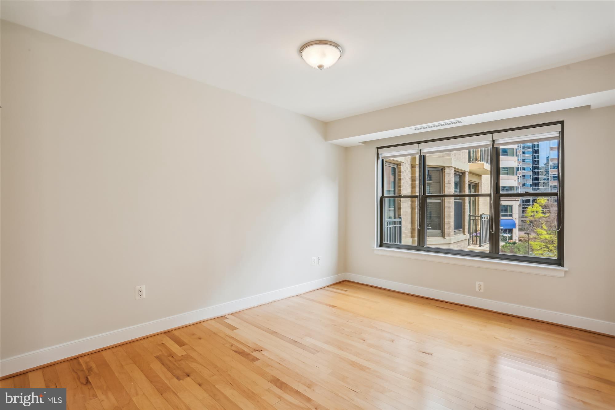 LIONSGATE - Residential Lease