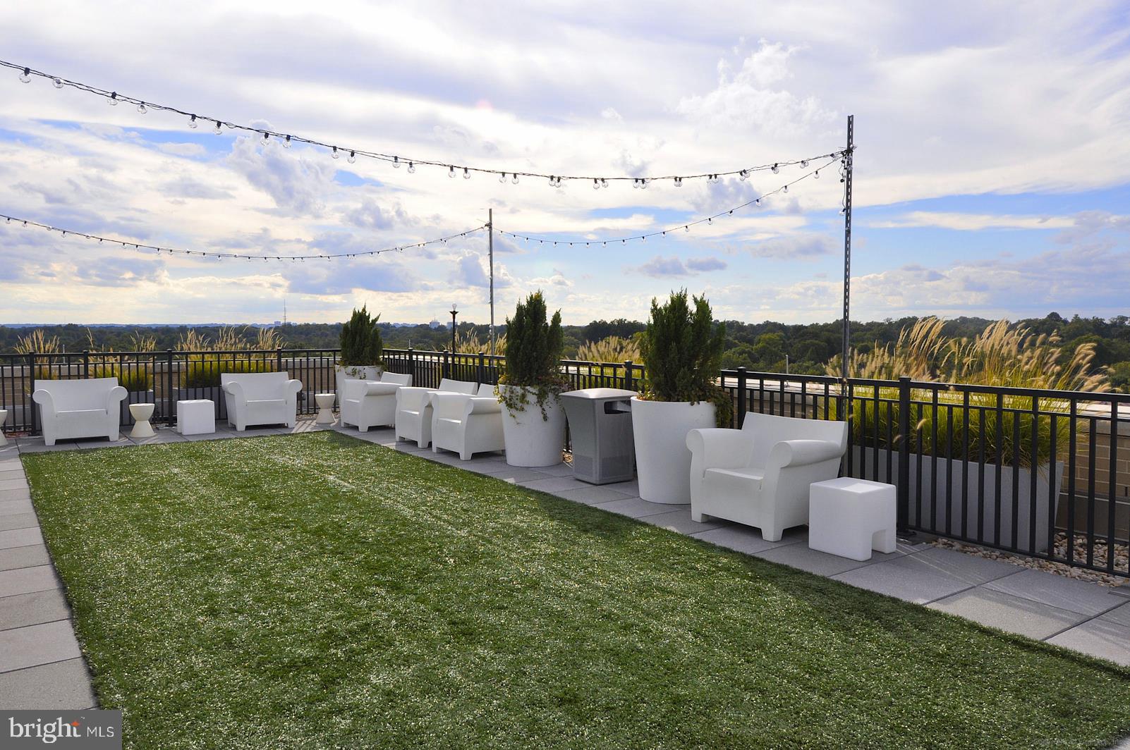 LIONSGATE - Residential Lease