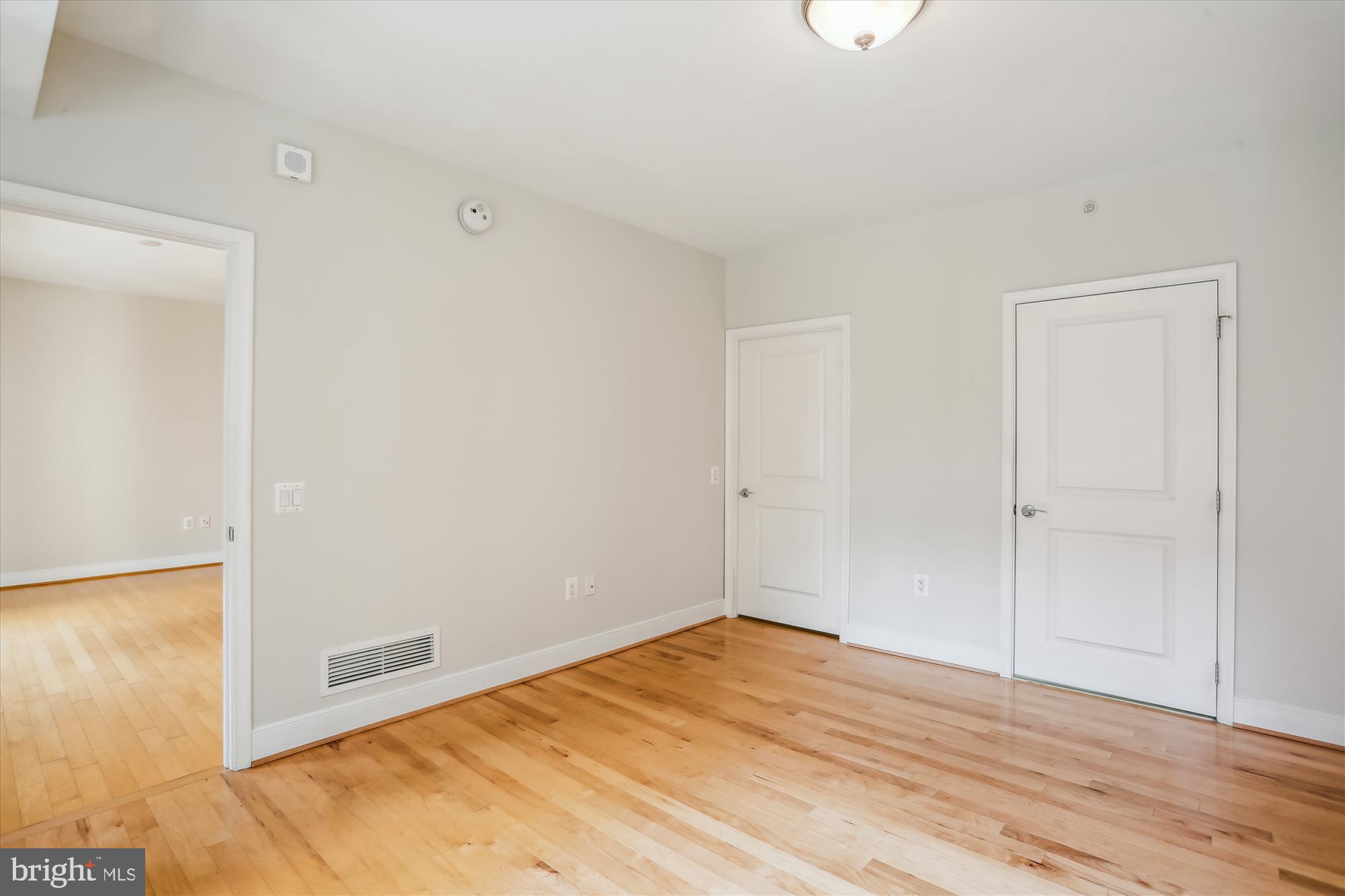 LIONSGATE - Residential Lease