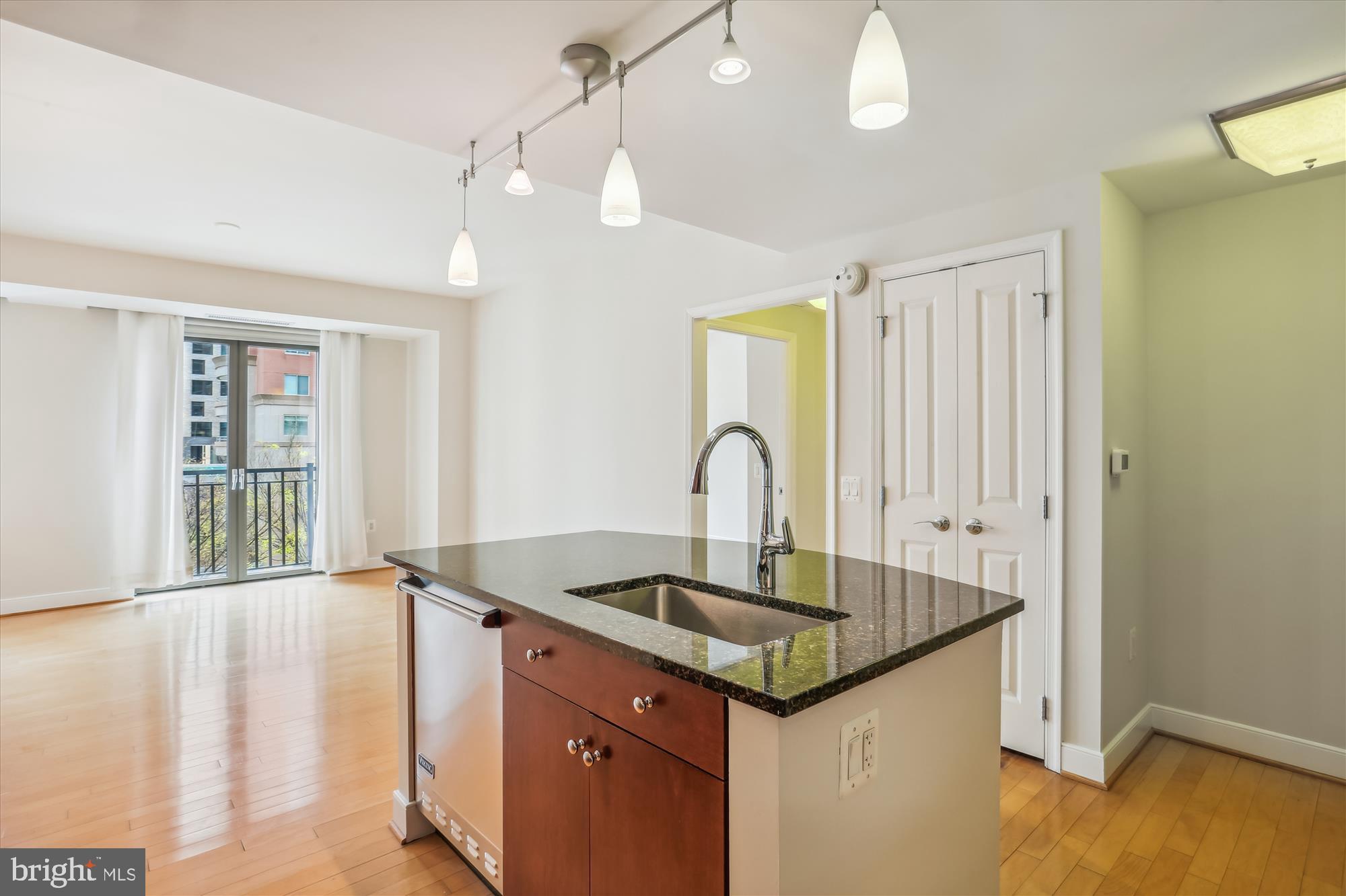 LIONSGATE - Residential Lease