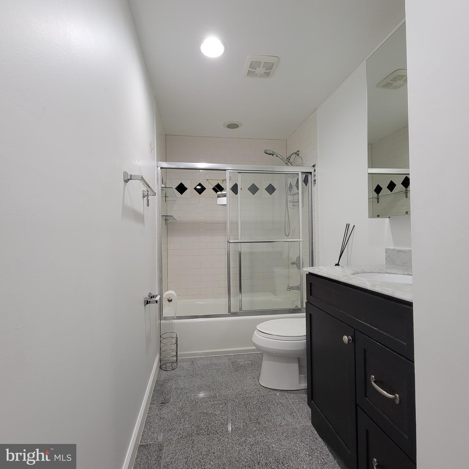 GRAYS LUCK CONDO - Residential Lease