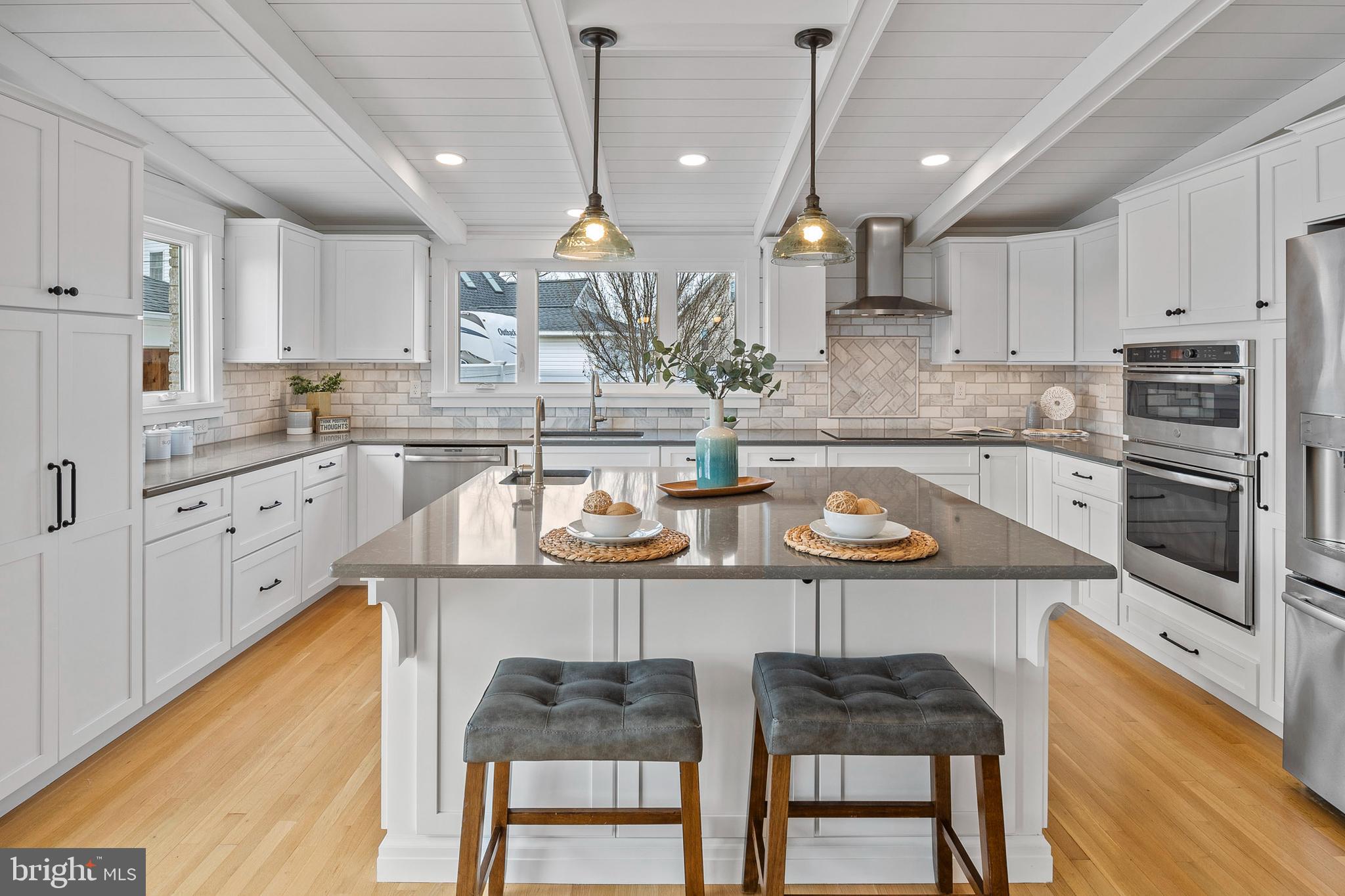 PERRY POINT - Residential