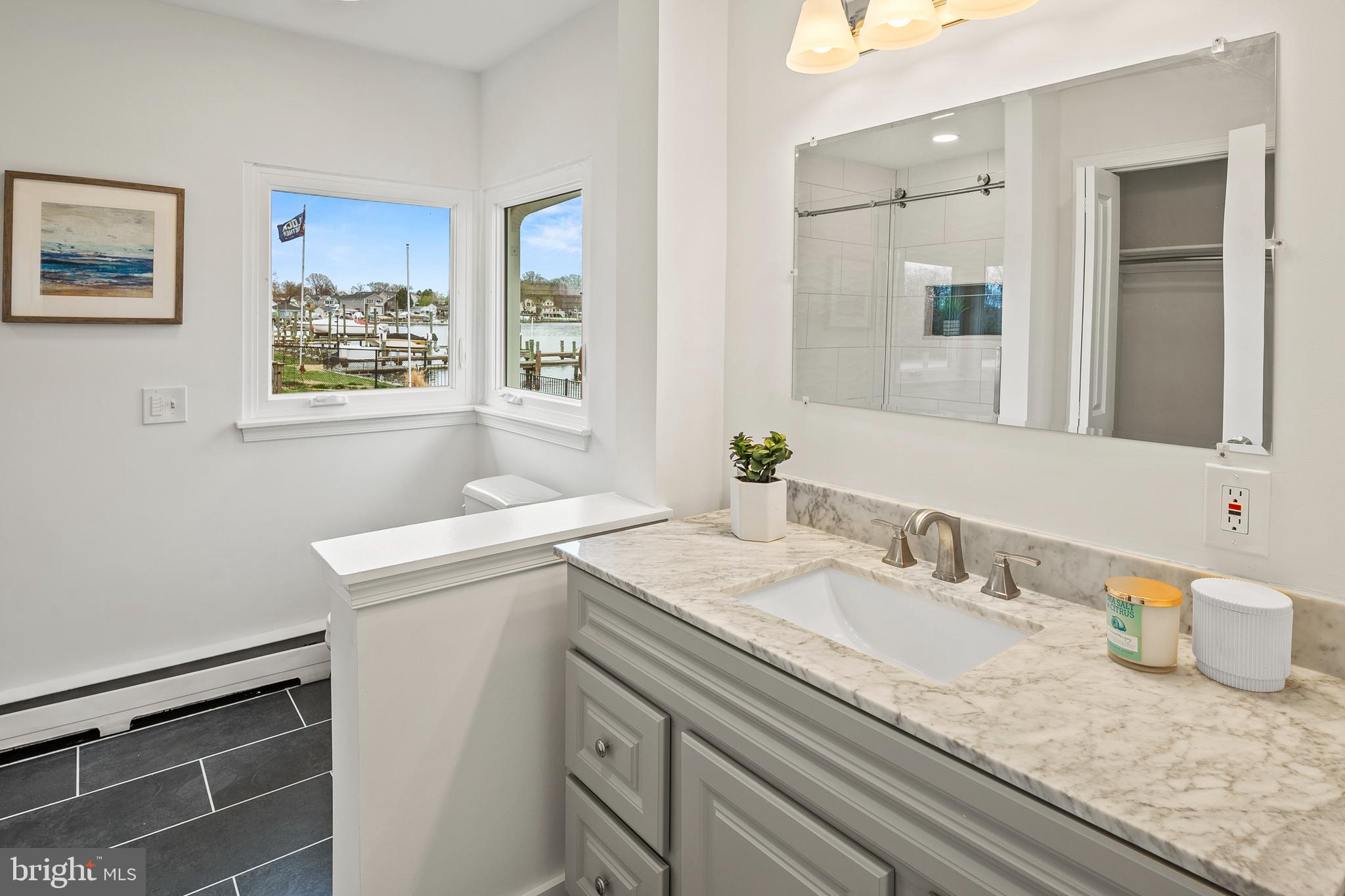 PERRY POINT - Residential