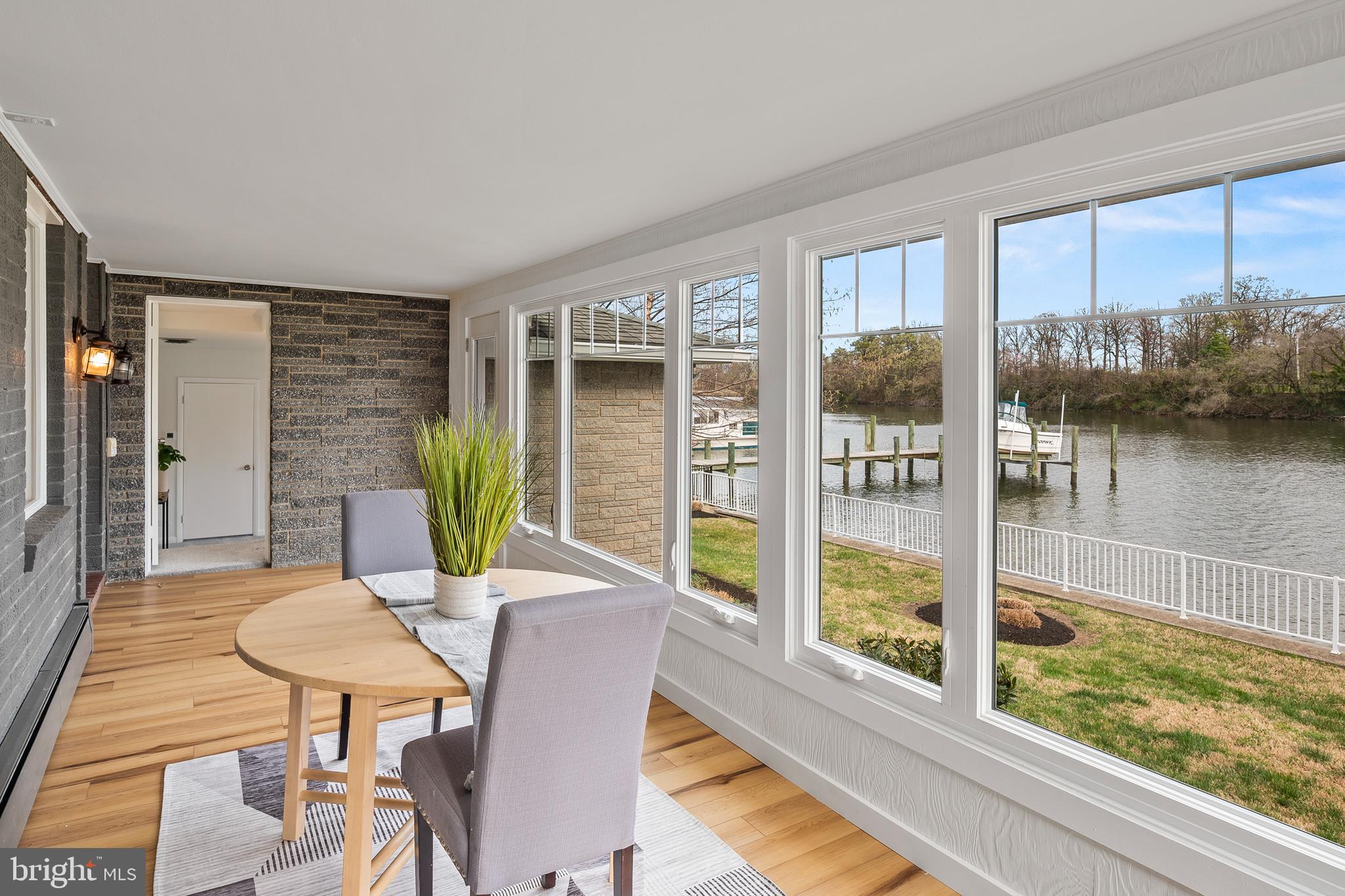 PERRY POINT - Residential