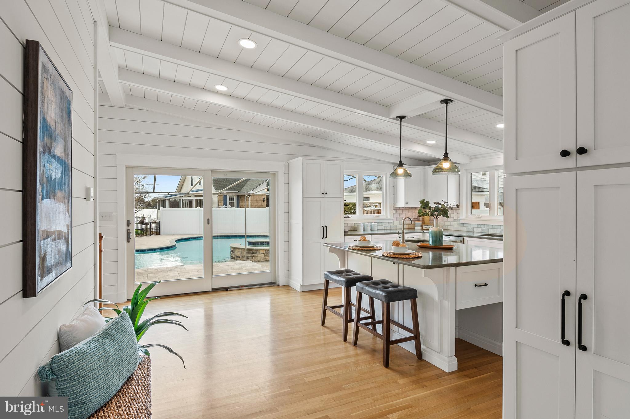 PERRY POINT - Residential