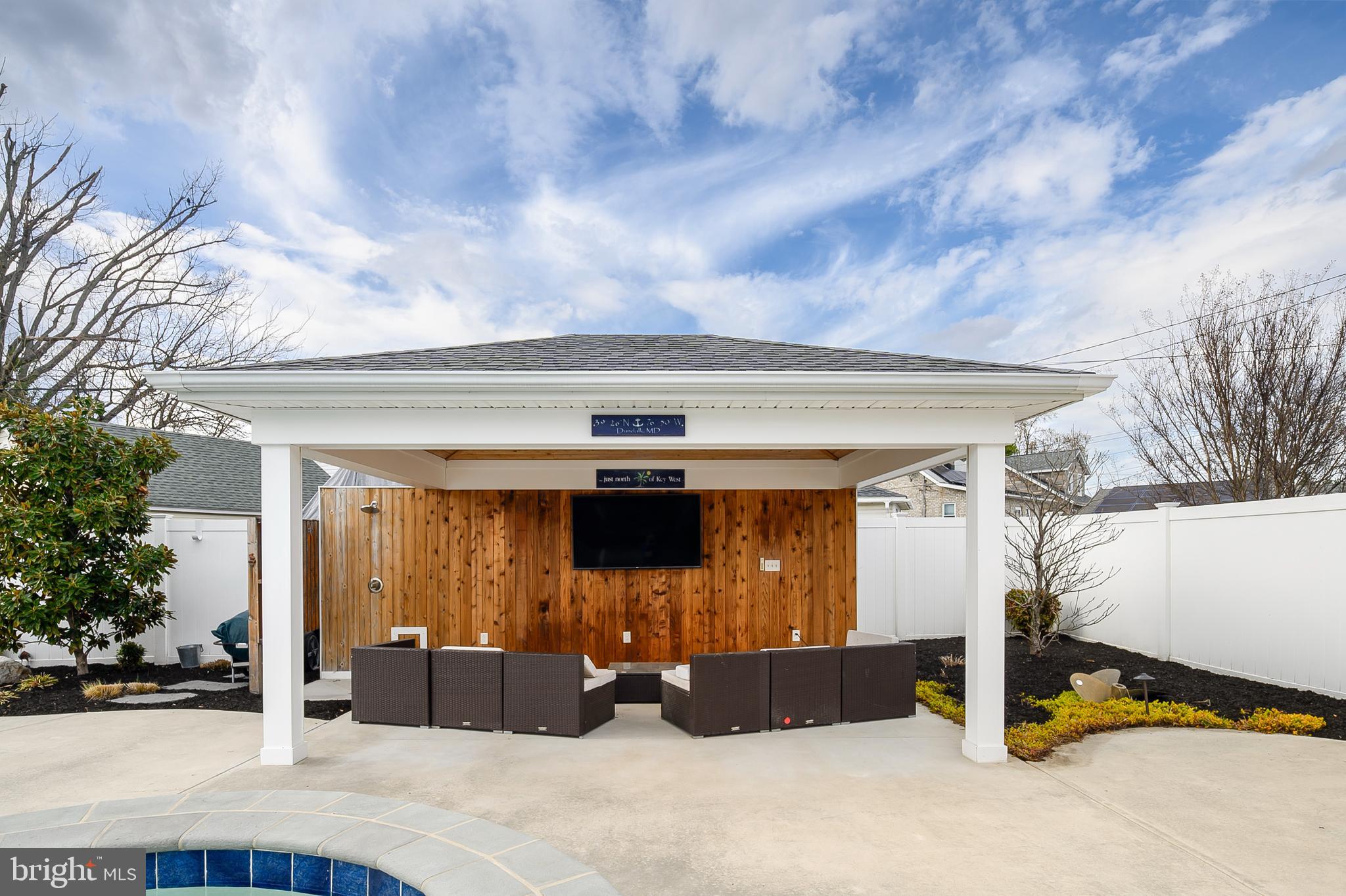 PERRY POINT - Residential