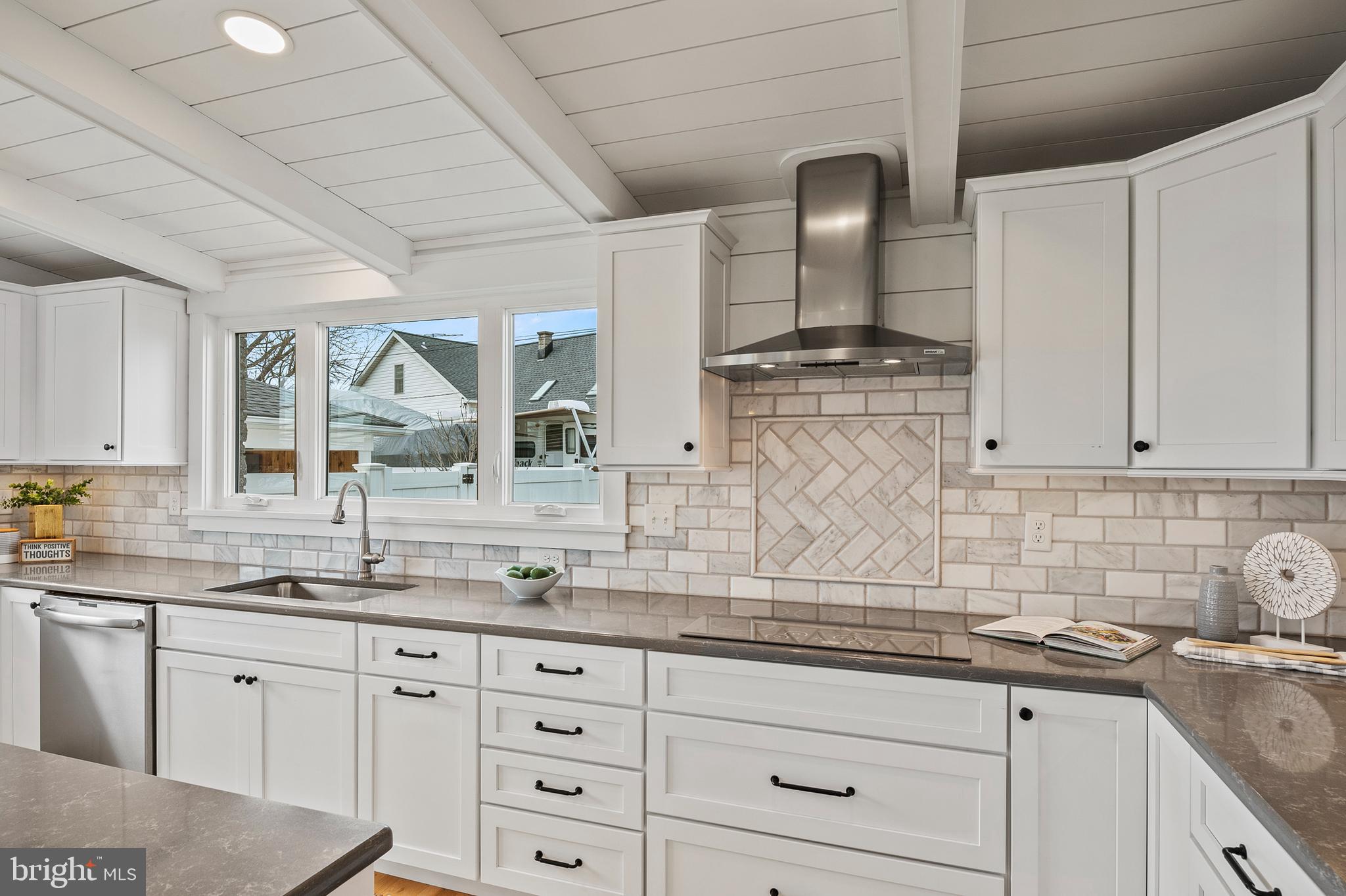 PERRY POINT - Residential