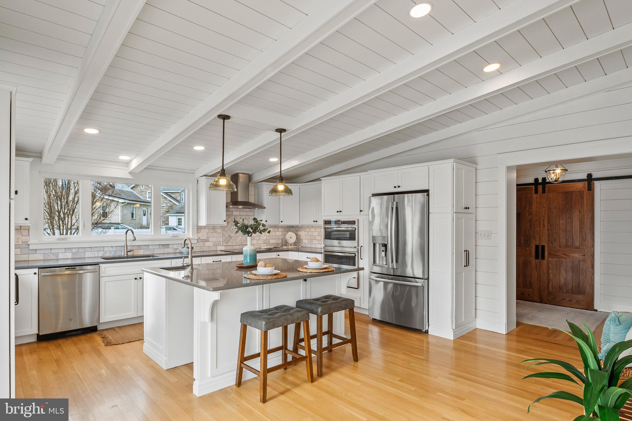 PERRY POINT - Residential