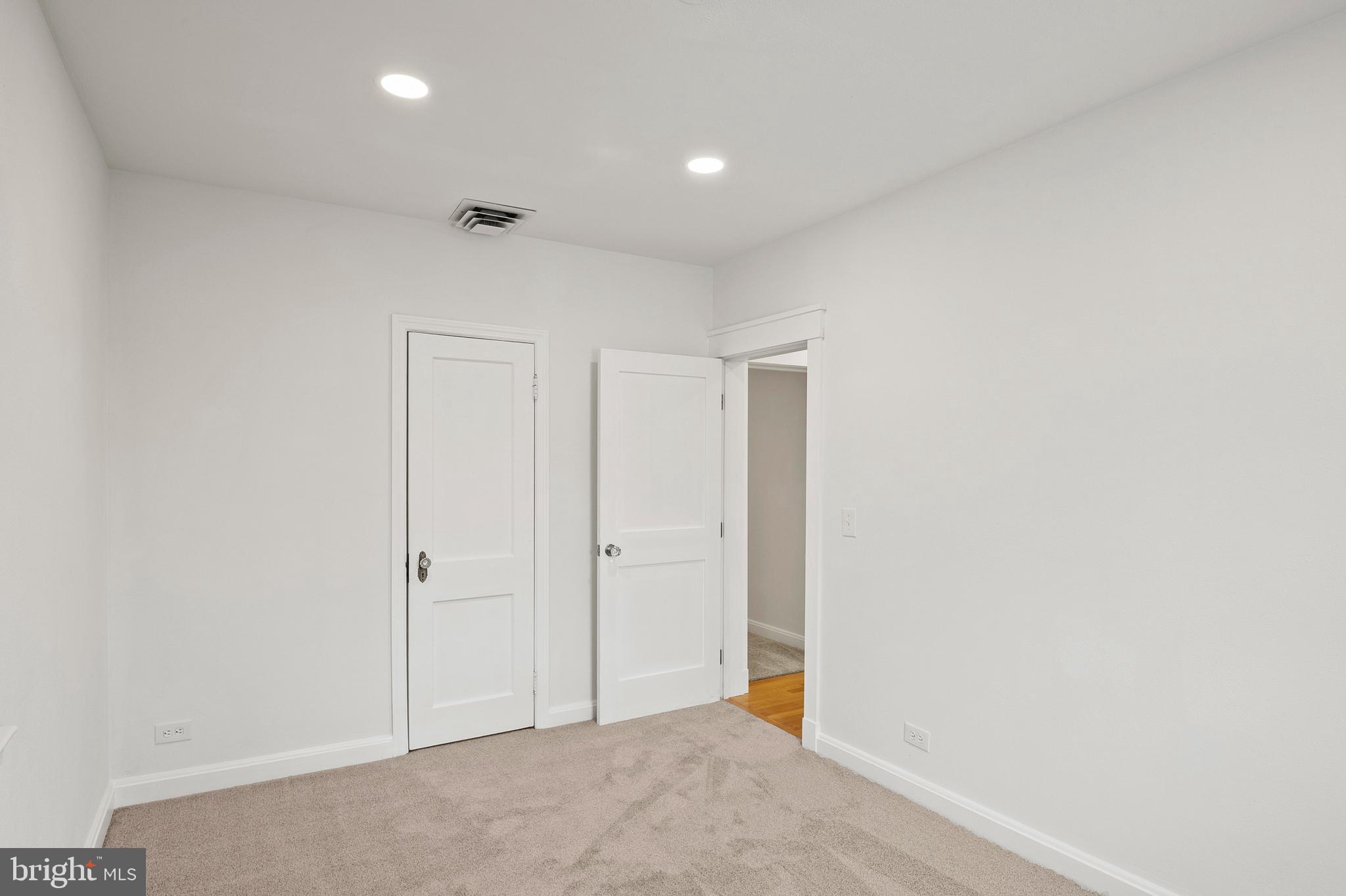 PERRY POINT - Residential