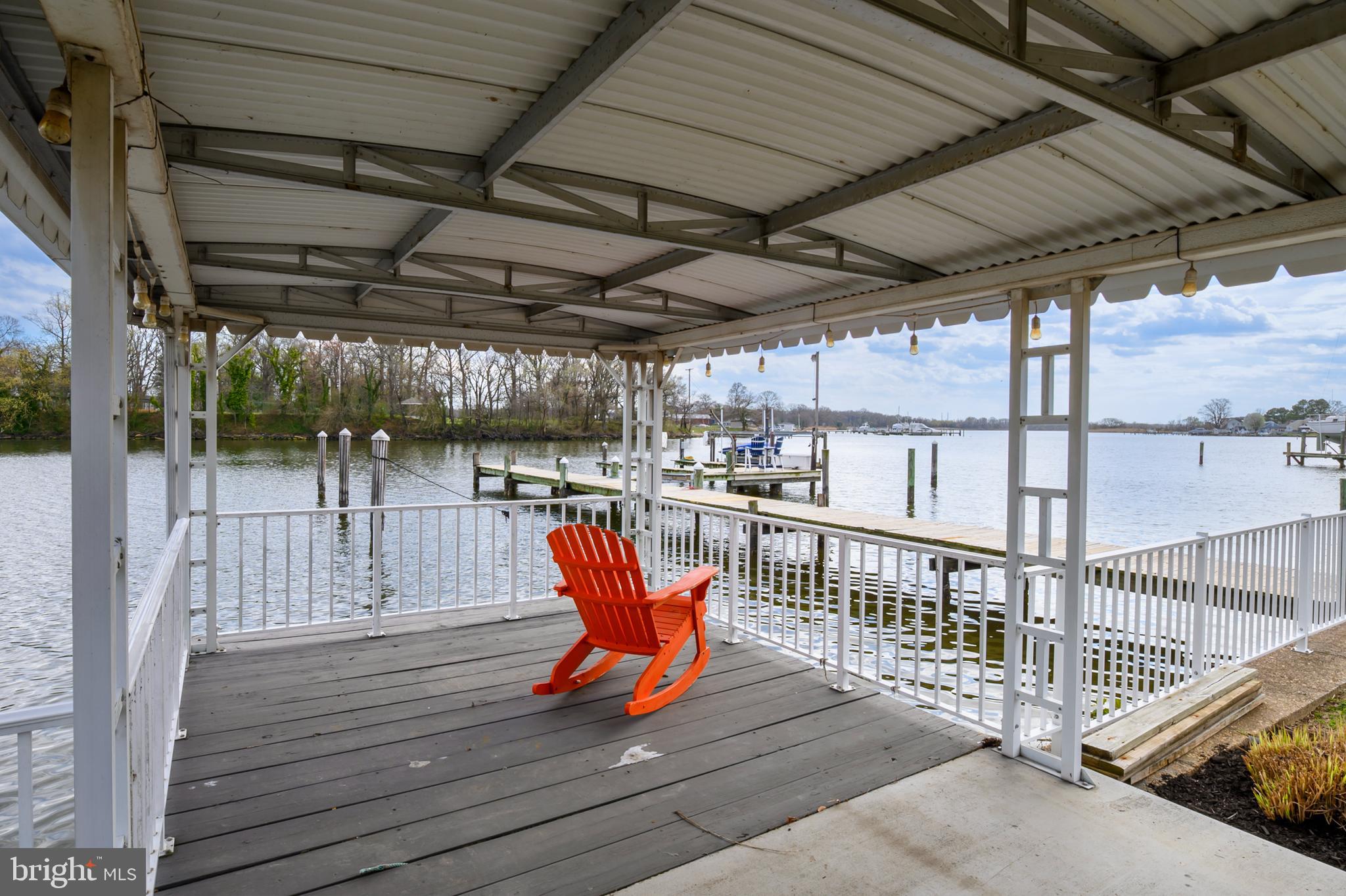 PERRY POINT - Residential