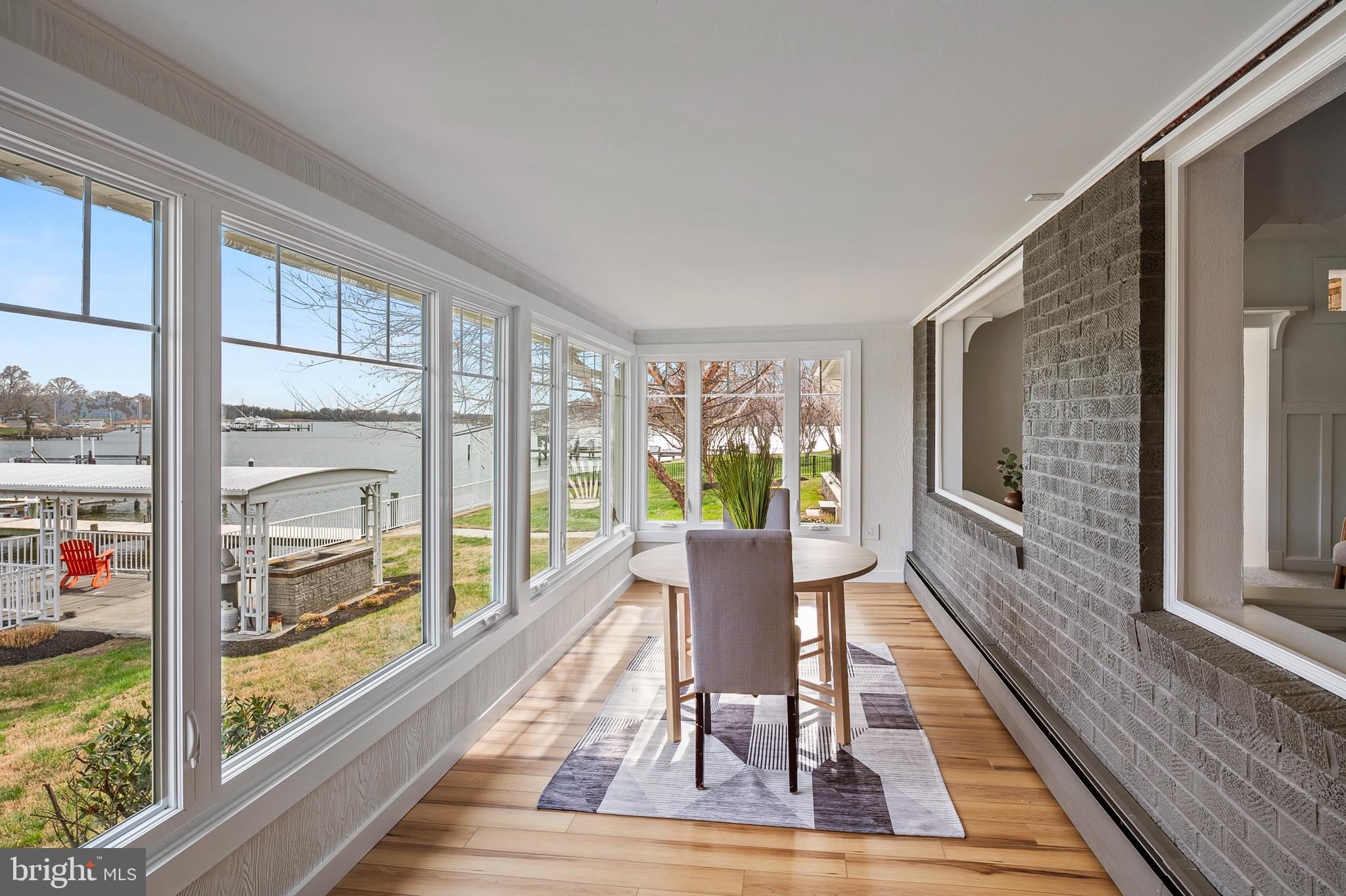 PERRY POINT - Residential