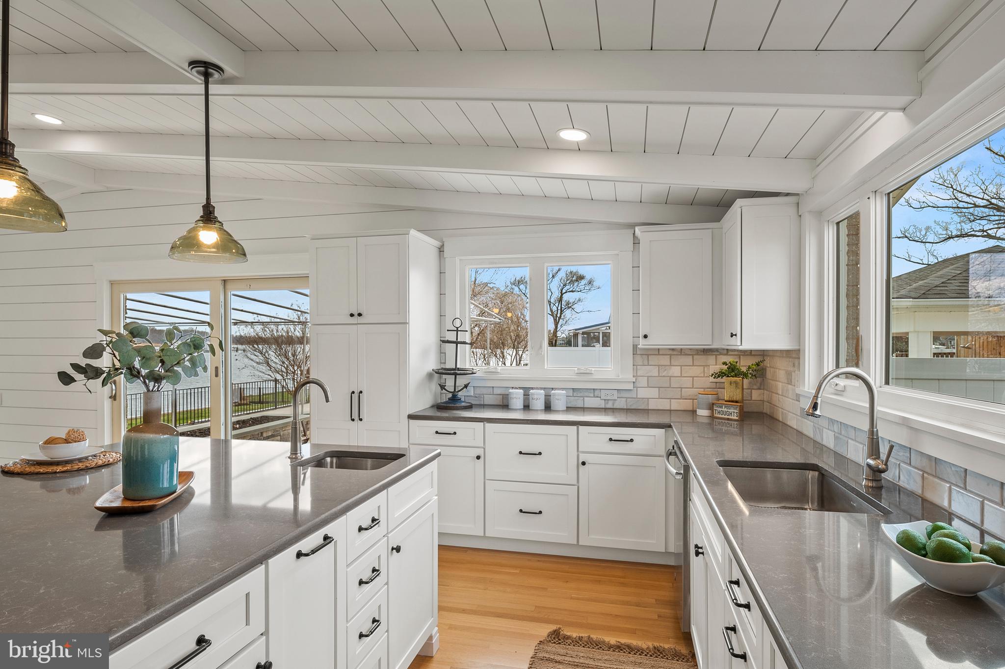 PERRY POINT - Residential