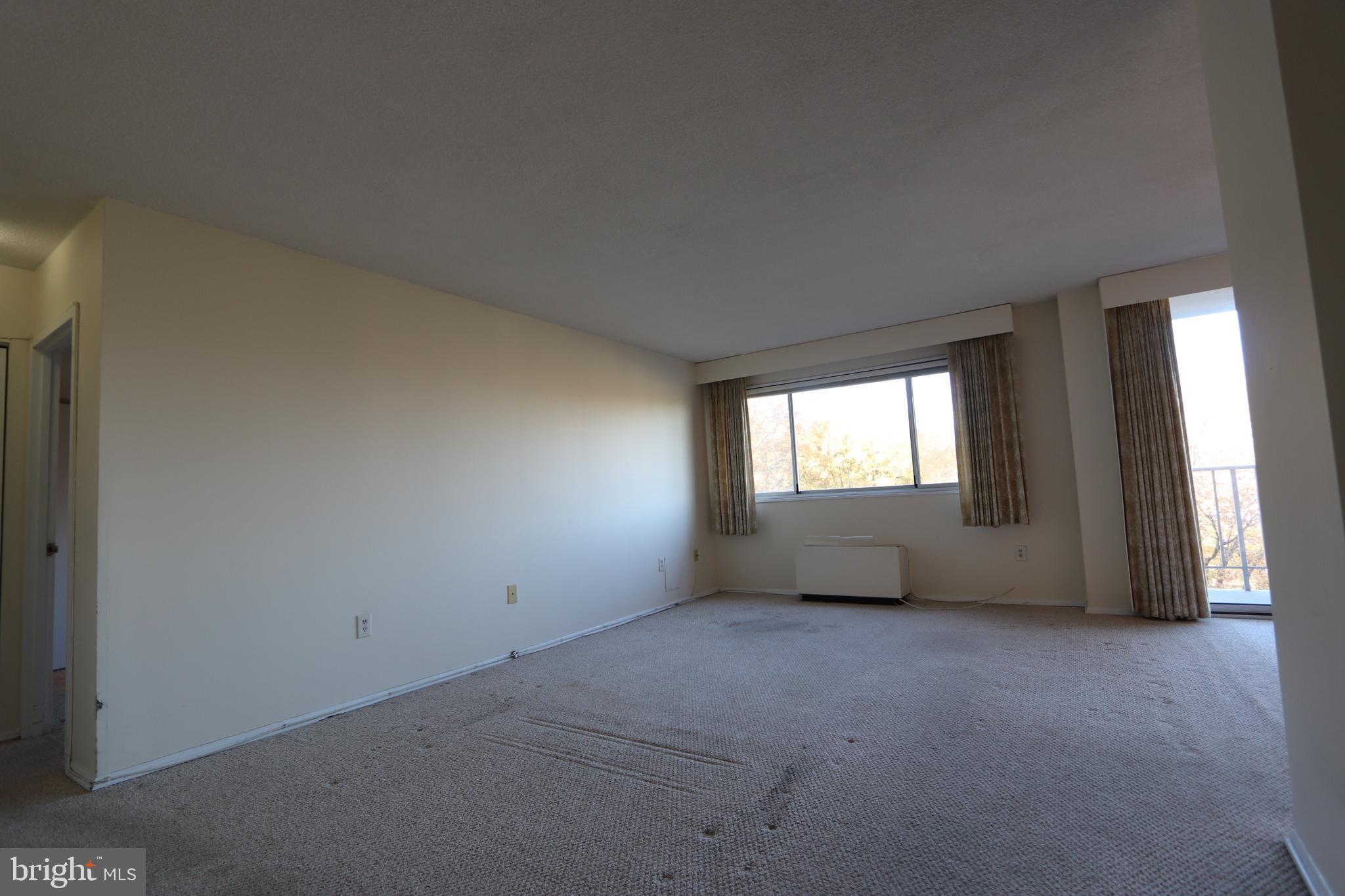 HUNTING CREEK CLUB CONDOMINIUMS - Residential